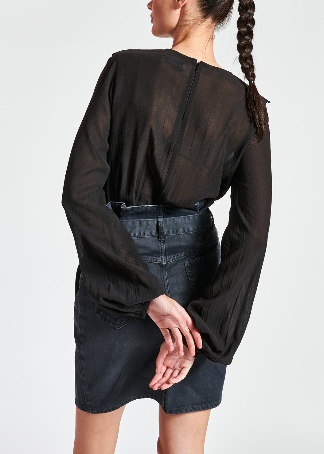 Top noir avec ruches et paillettes RE—SSENTIEL | Essentiel second hand