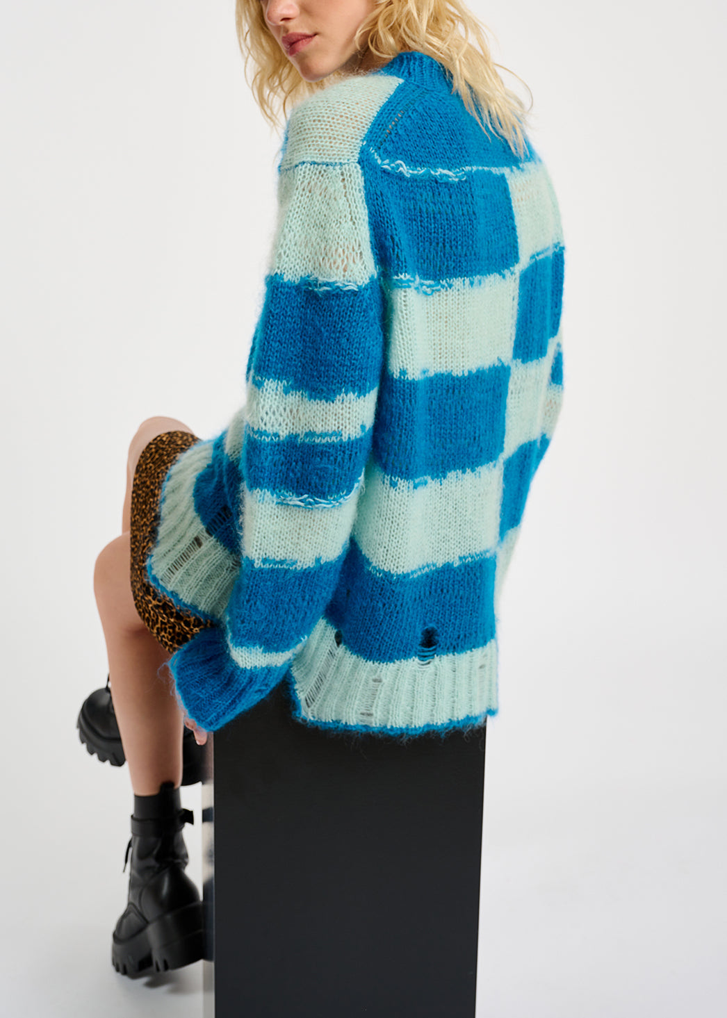 Blue and light blue striped distressed knit sweater RE—SSENTIEL | Essentiel second hand