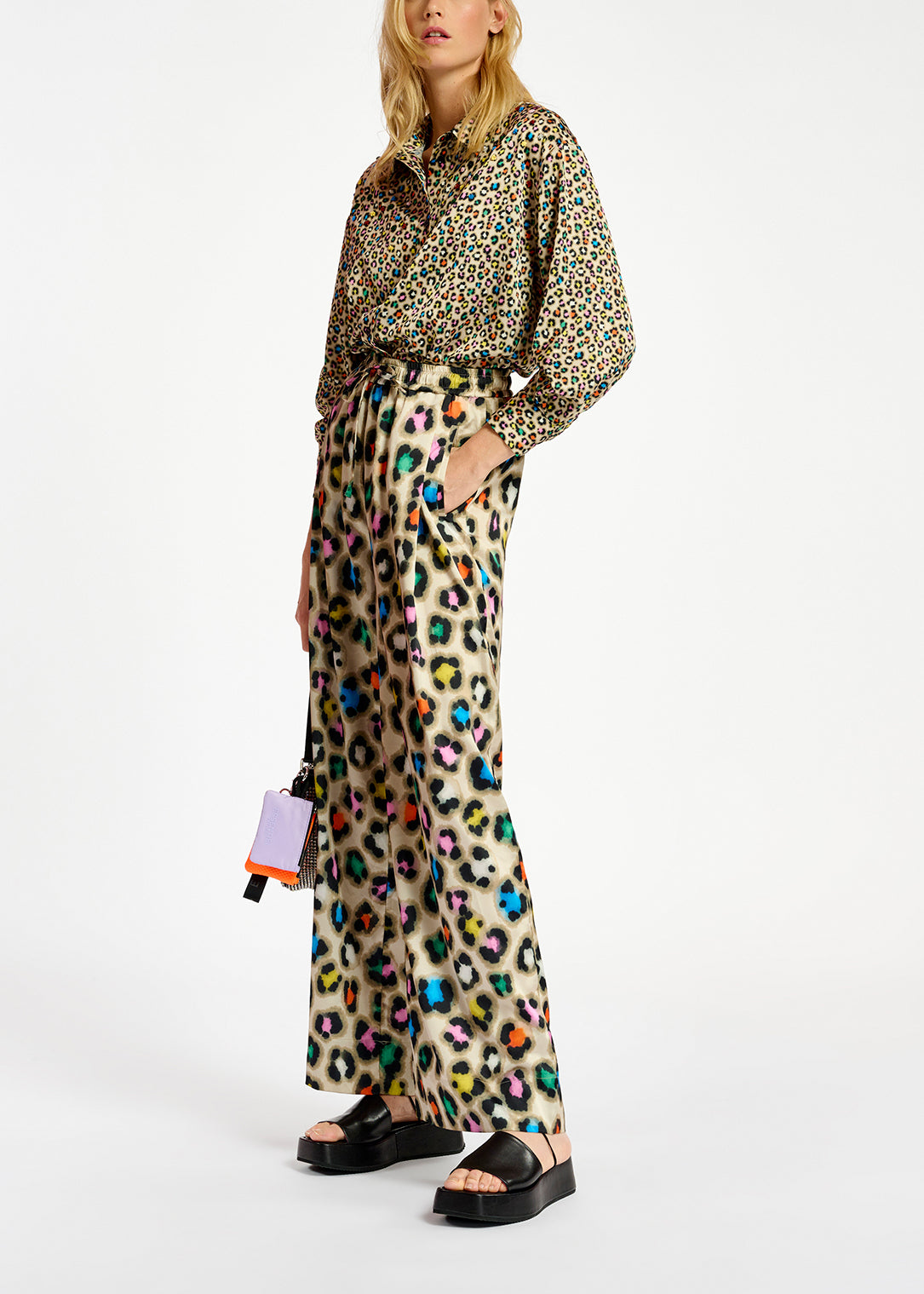 Beige wide-leg pants with multicolor leopard print RE—SSENTIEL | Essentiel second hand