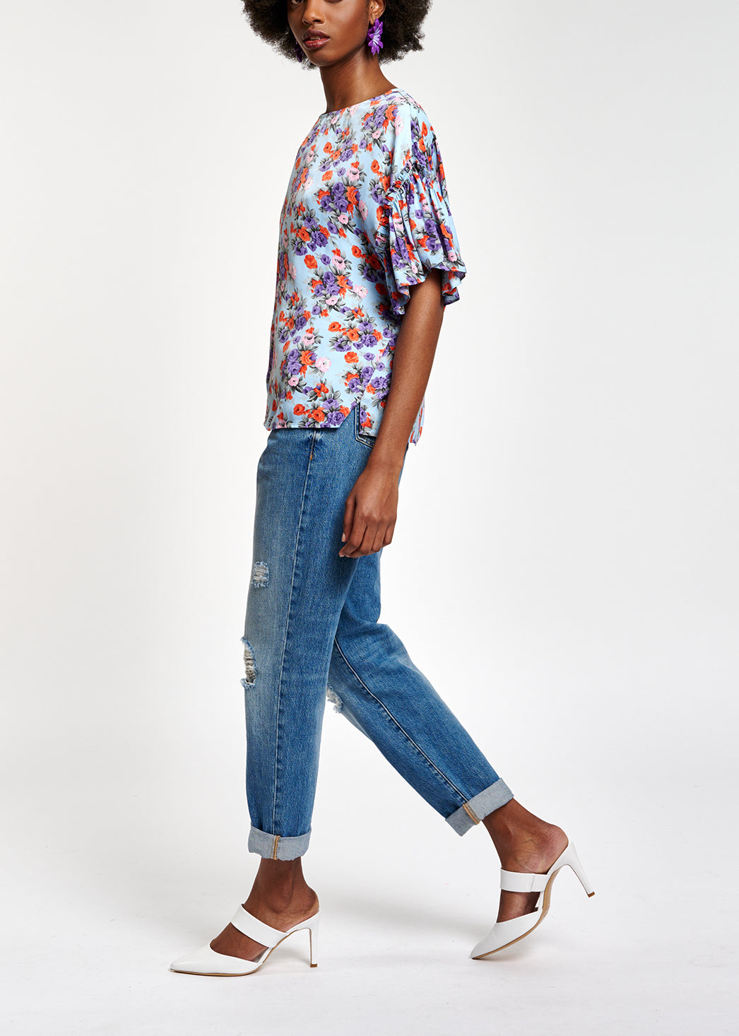 Lichtblauwe bloementop met ruchemouwen RE—SSENTIEL | Essentiel second hand