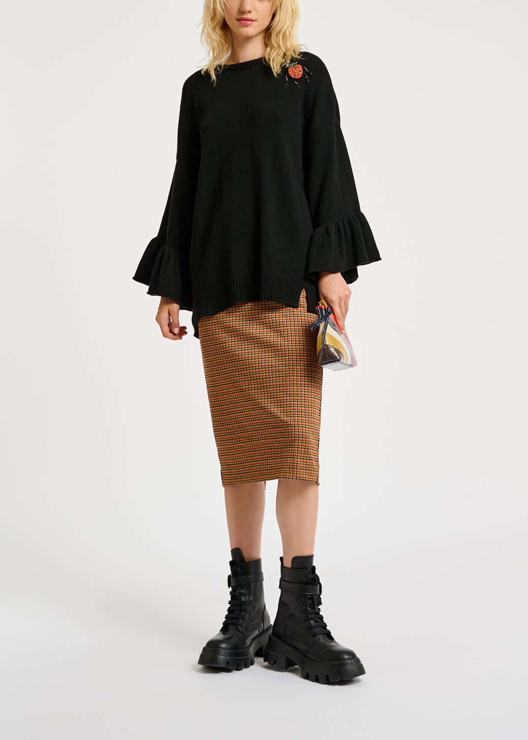 Black knit sweater with ruffled cuffs RE—SSENTIEL | Essentiel second hand