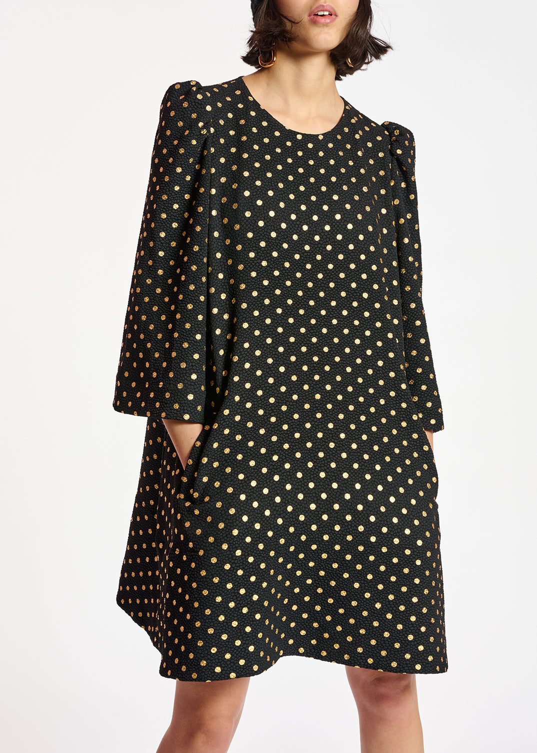 Mini-robe noire à pois dorés et manches trompettes RE—SSENTIEL | Essentiel second hand