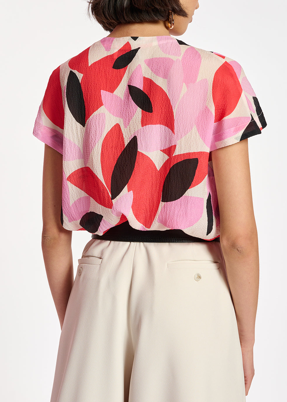 Off-white, red and pink abstract print short-sleeved top RE—SSENTIEL | Essentiel second hand