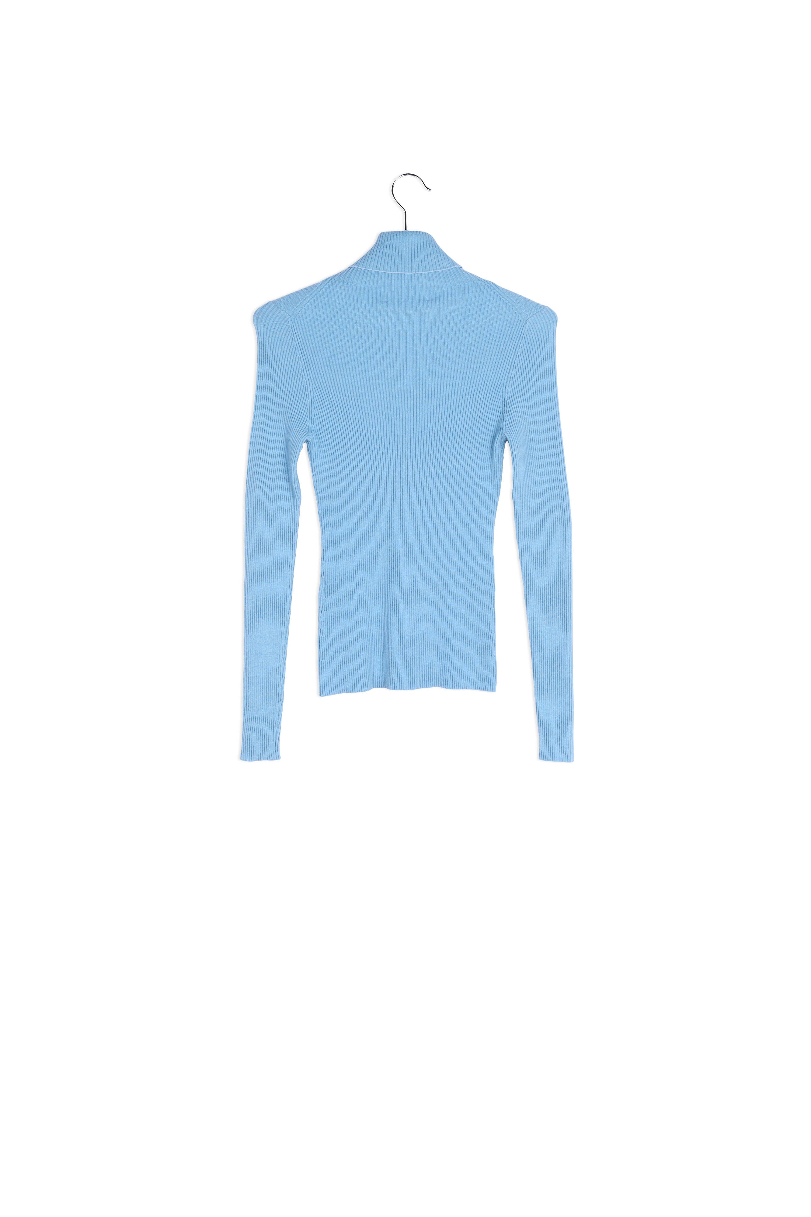 Pull bleu clair en maille côtelée à col roulé avec logo RE—SSENTIEL | Essentiel second hand