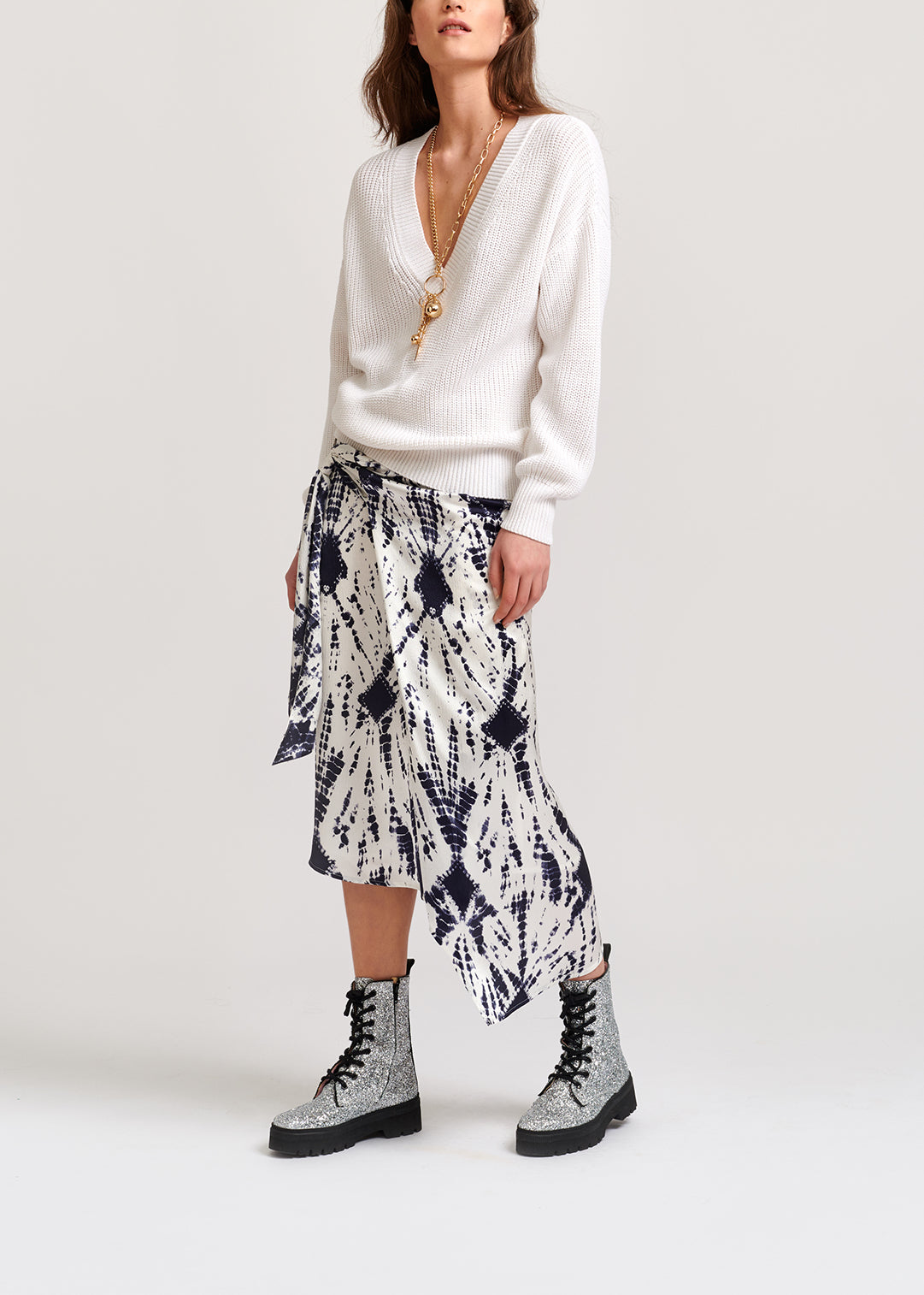 Pull v blanc cassé en coton mélangé RE—SSENTIEL | Essentiel second hand