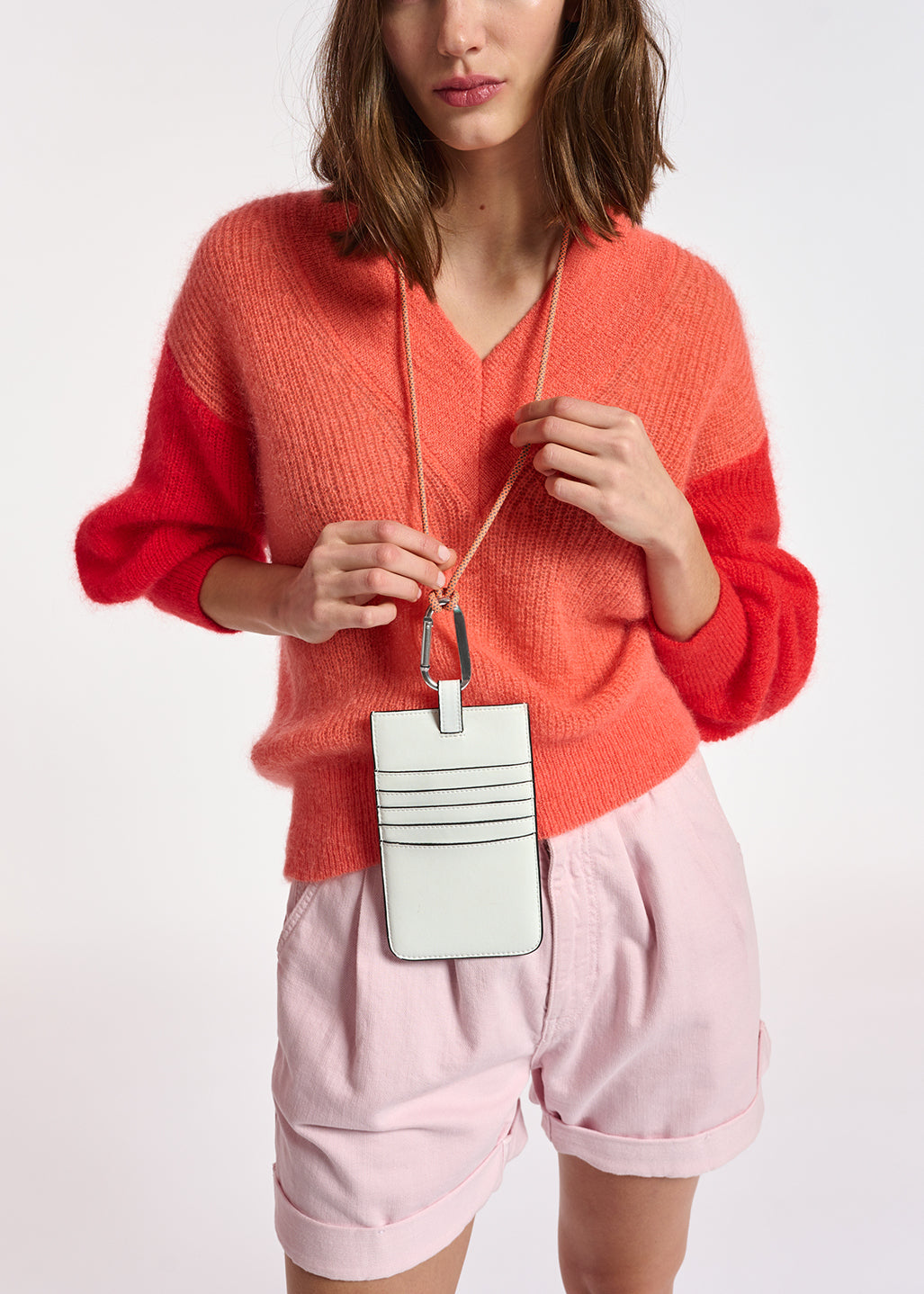 Pull en V orange en mélange de mohair RE—SSENTIEL | Essentiel second hand