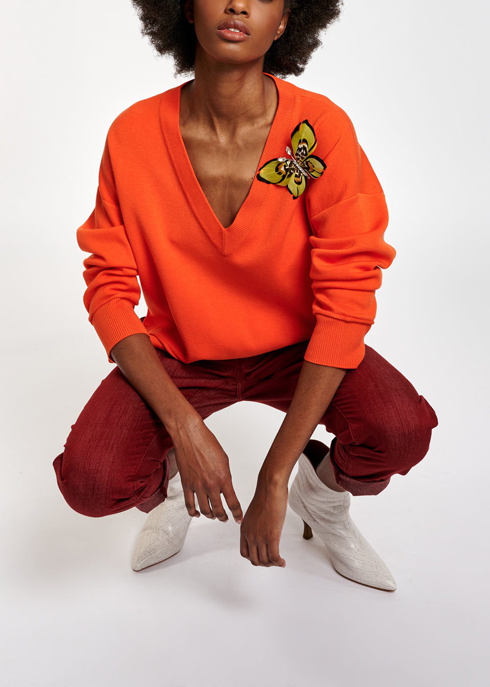 Pull carré orange à encolure en v RE—SSENTIEL | Essentiel second hand