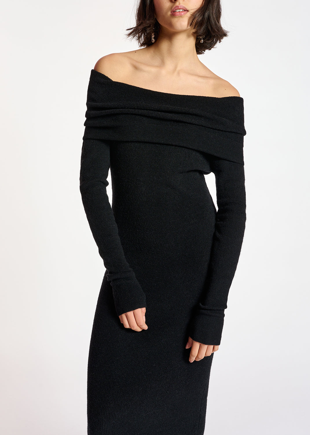 Zwarte gebreide jurk met blote schouders RE—SSENTIEL | Essentiel second hand