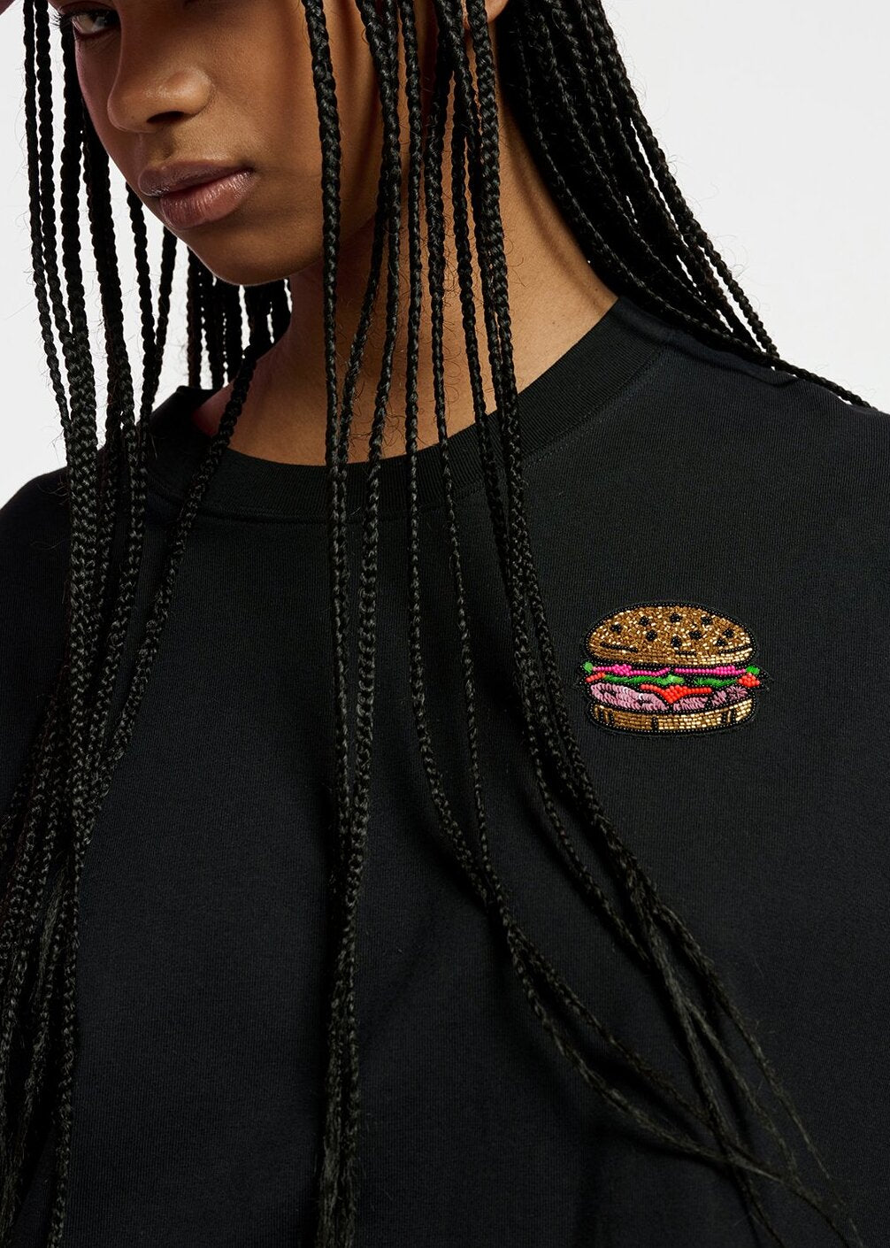 Black organic cotton T-shirt with hamburger embroidery RE—SSENTIEL | Essentiel second hand
