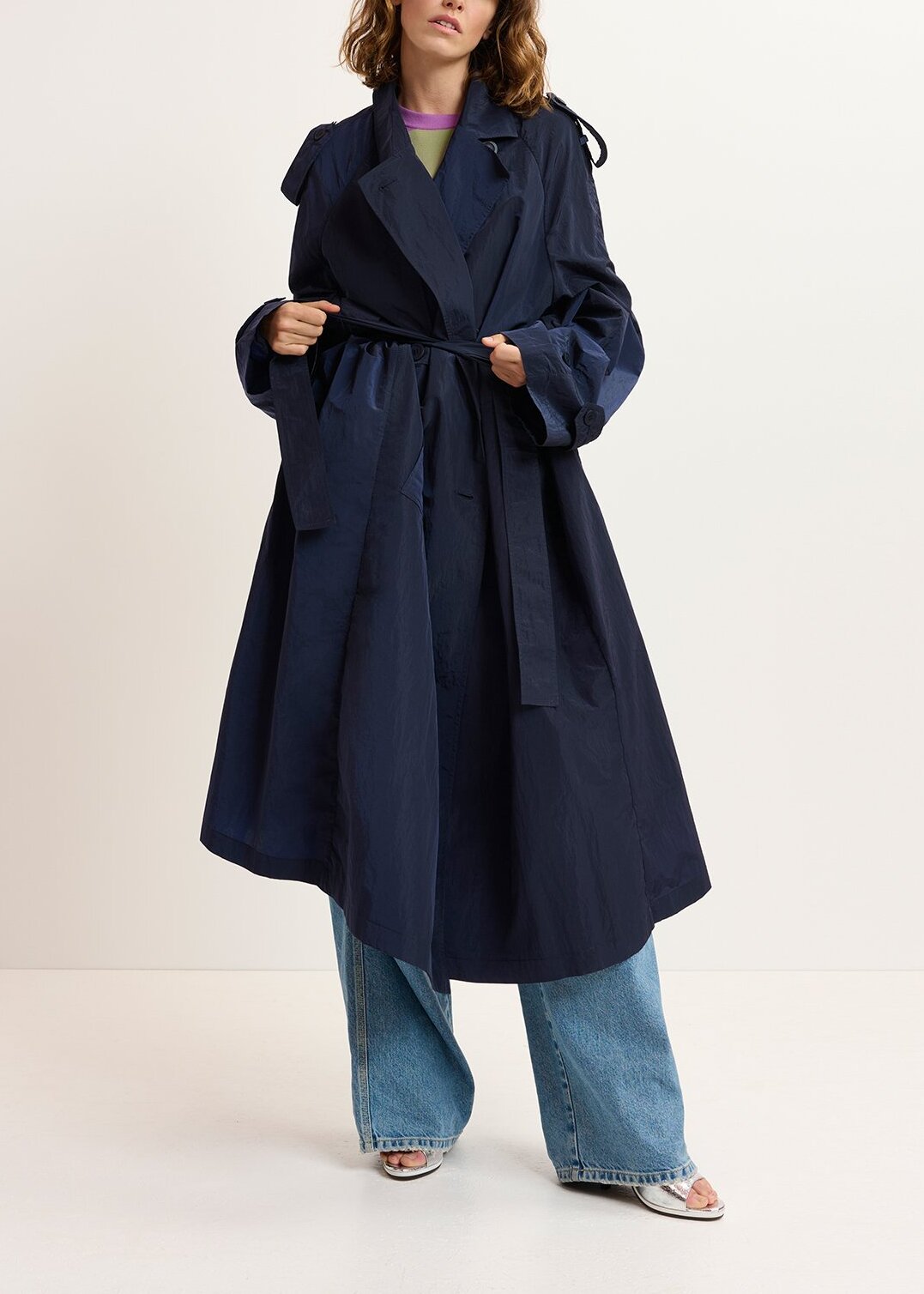 Navy blue double-breasted trench coat RE—SSENTIEL | Essentiel second hand
