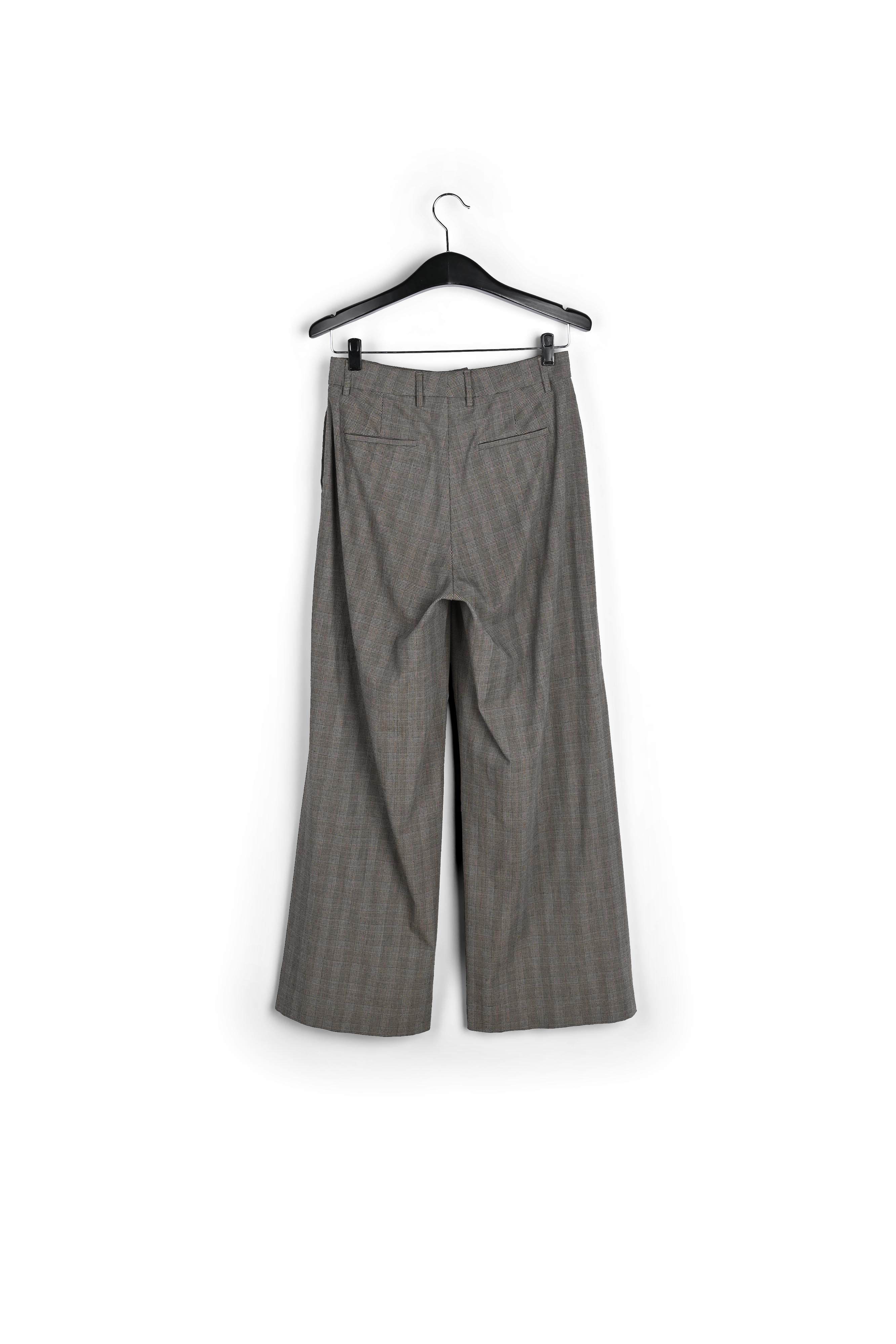 Pantalon gris clair à carreaux aux jambes larges RE—SSENTIEL | Essentiel second hand