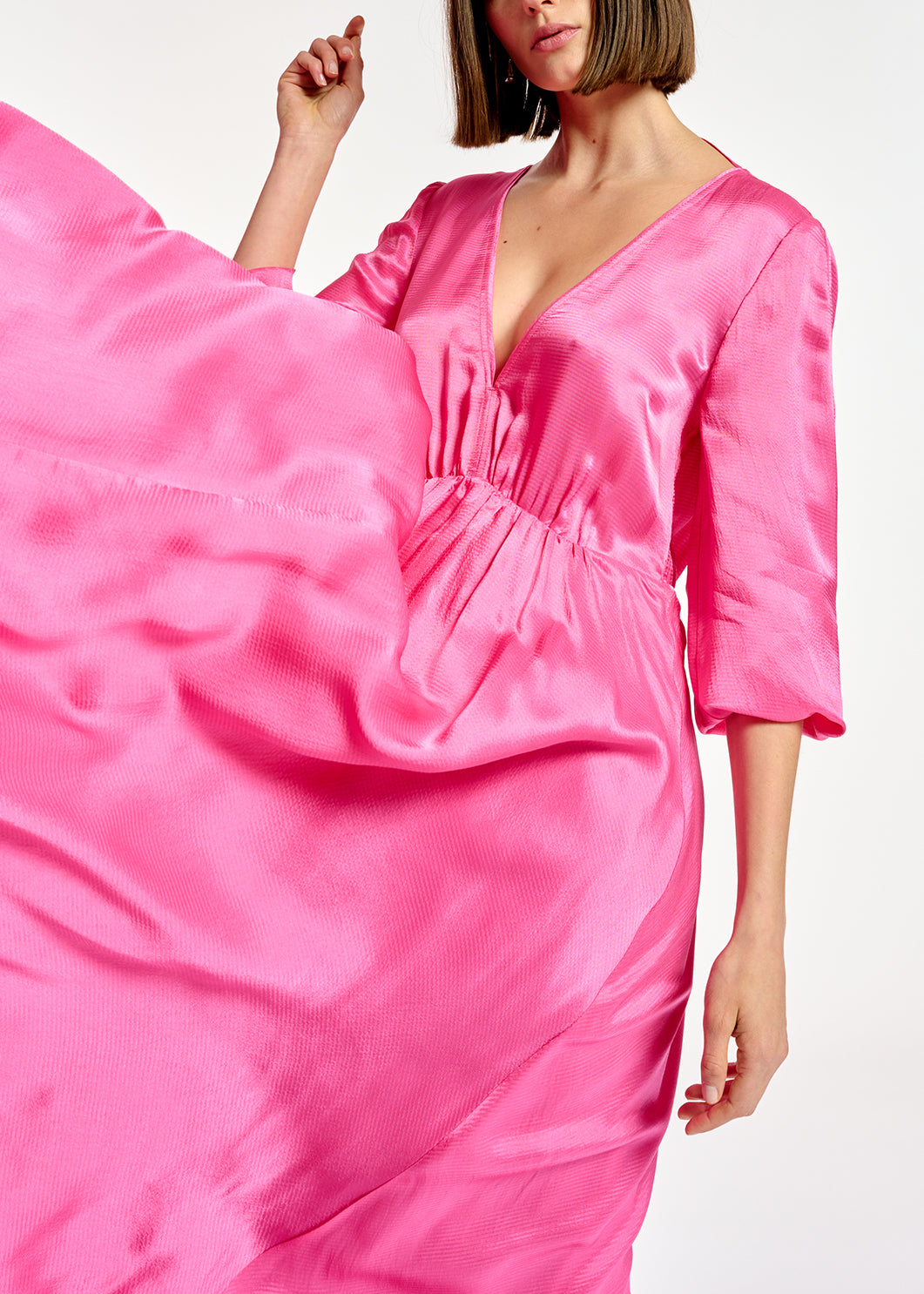 Neon pink long-sleeved v-neck maxi dress RE—SSENTIEL | Essentiel second hand
