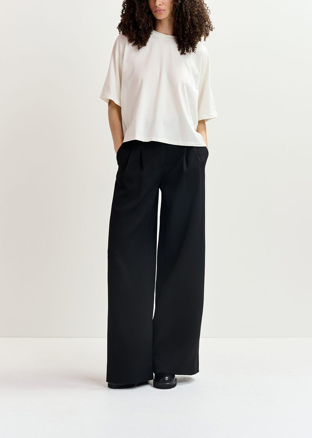 Off-white T-shirt with satin back panel RE—SSENTIEL | Essentiel second hand