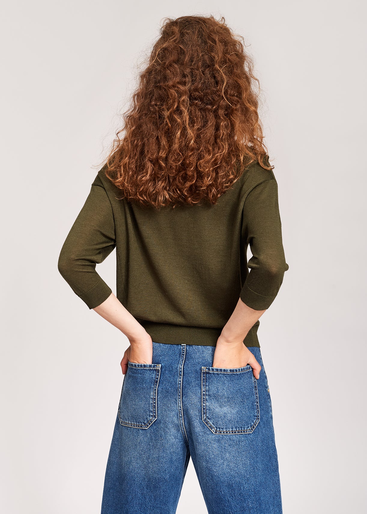 Pull en soie et laine mélangée vert kaki à broderie « fury » RE—SSENTIEL | Essentiel second hand