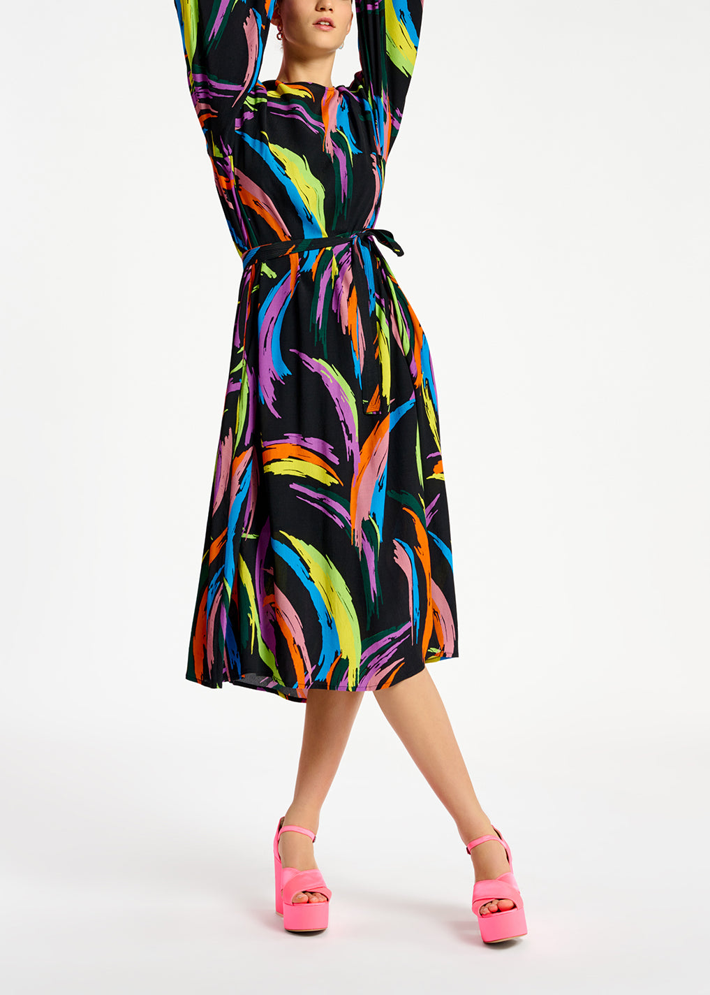 Midi-jurk met veelkleurige abstracte print RE—SSENTIEL | Essentiel second hand