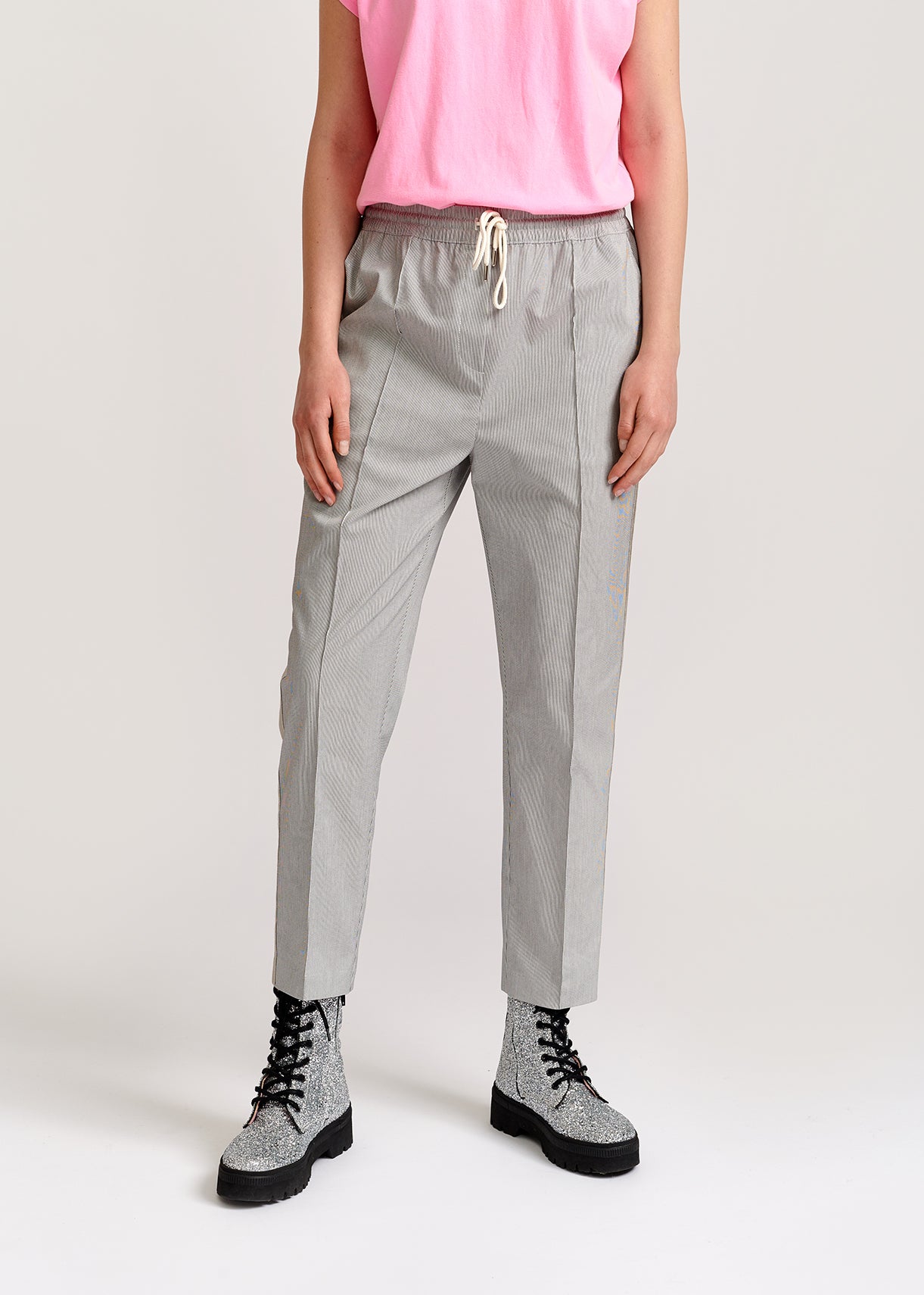 Grey and off-white checked cotton-blend pants RE—SSENTIEL | Essentiel second hand