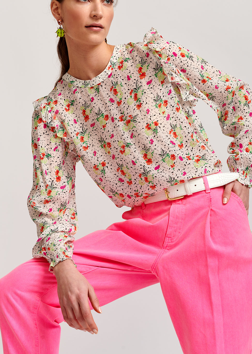 Top blanc cassé fleuri à ruches RE—SSENTIEL | Essentiel second hand