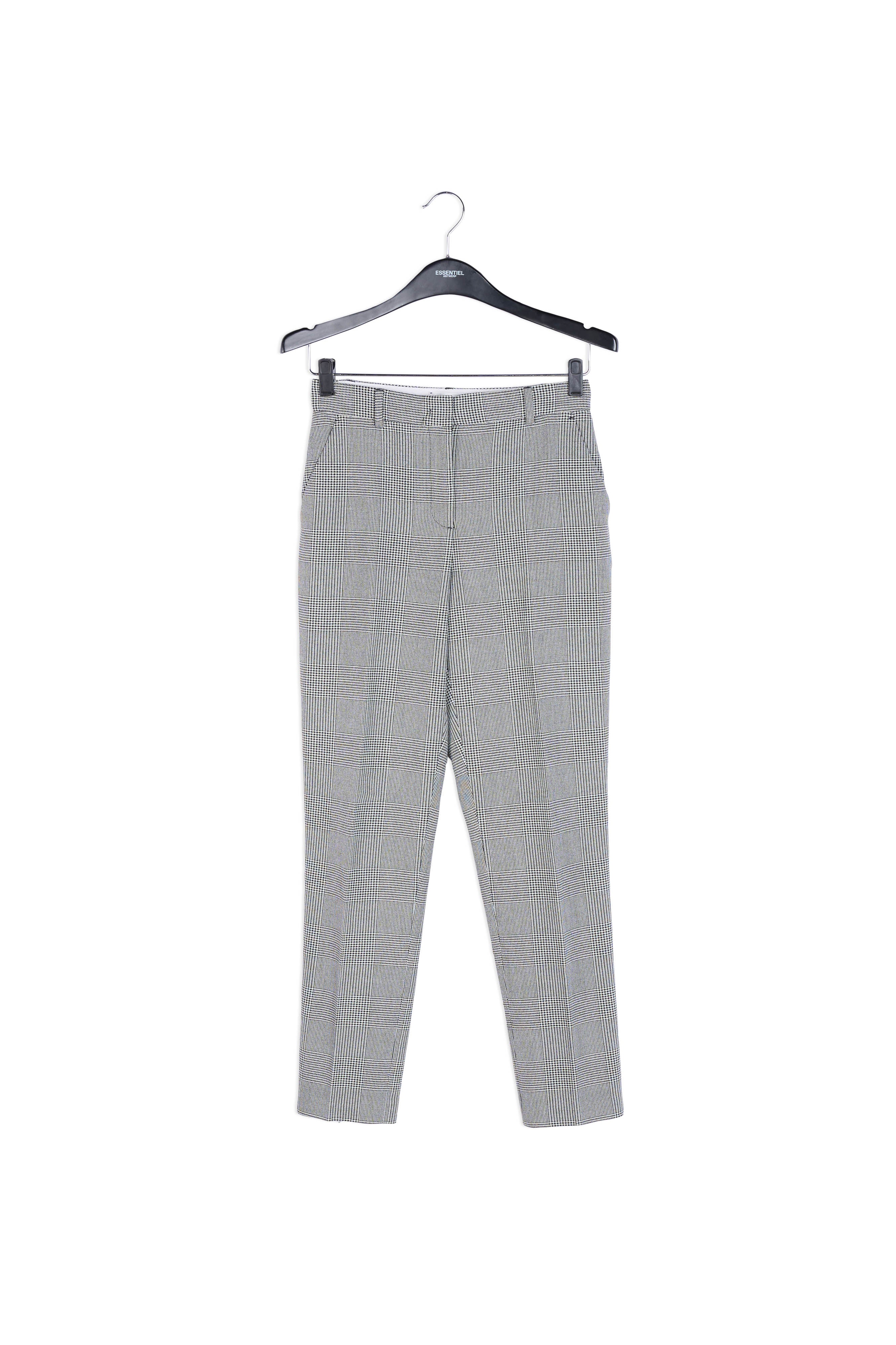 Pantalon classique à carreaux noirs et blancs RE—SSENTIEL | Essentiel second hand