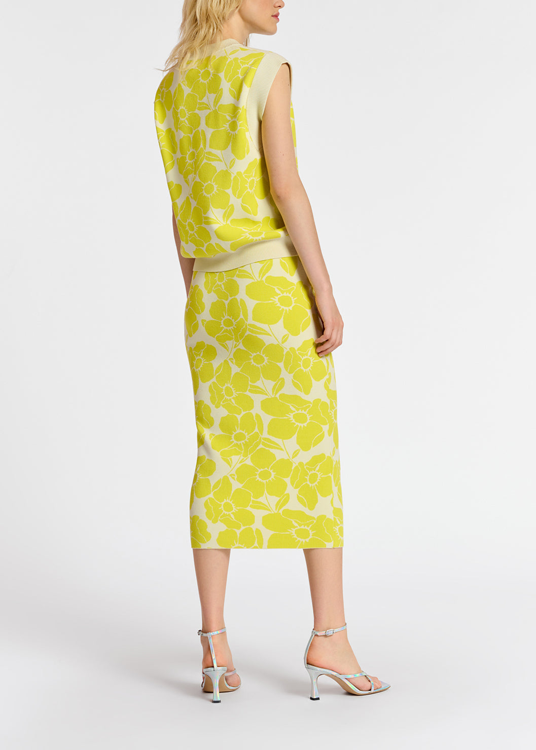 Top sans manches en jacquard fleuri blanc cassé et jaune RE—SSENTIEL | Essentiel second hand