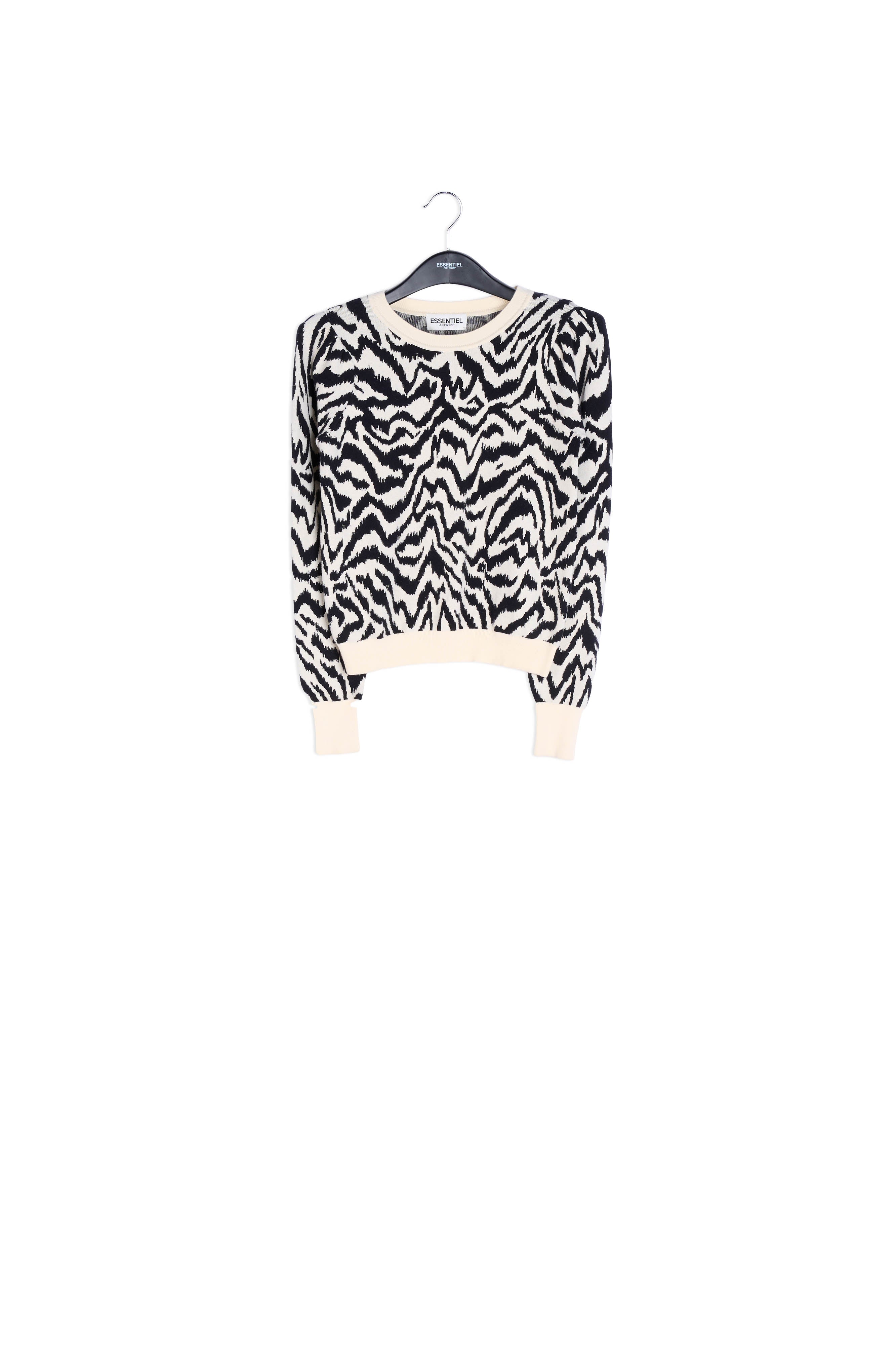 Pull en jacquard zébré noir et blanc RE—SSENTIEL | Essentiel second hand