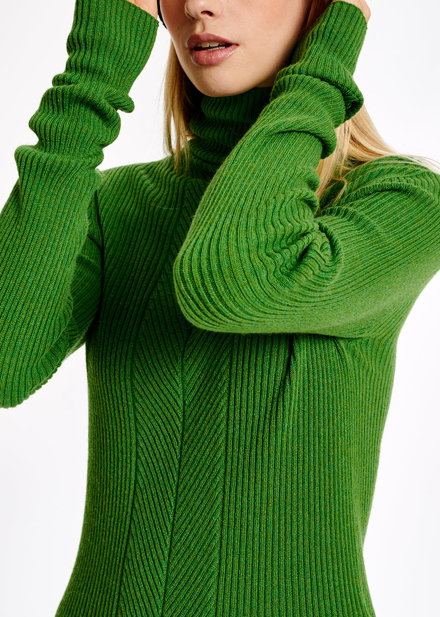 Pull vert à  col roulé en mérinos RE—SSENTIEL | Essentiel second hand