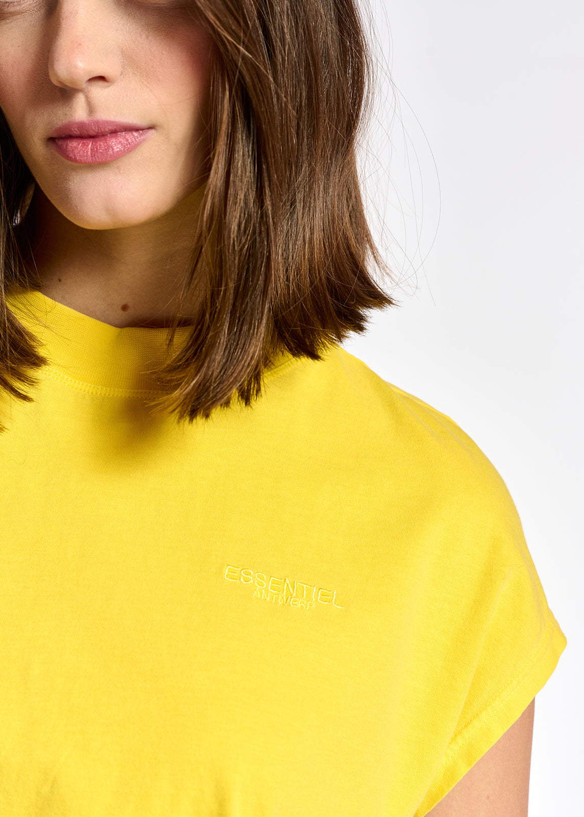 Yellow cap-sleeve organic cotton t-shirt RE—SSENTIEL | Essentiel second hand