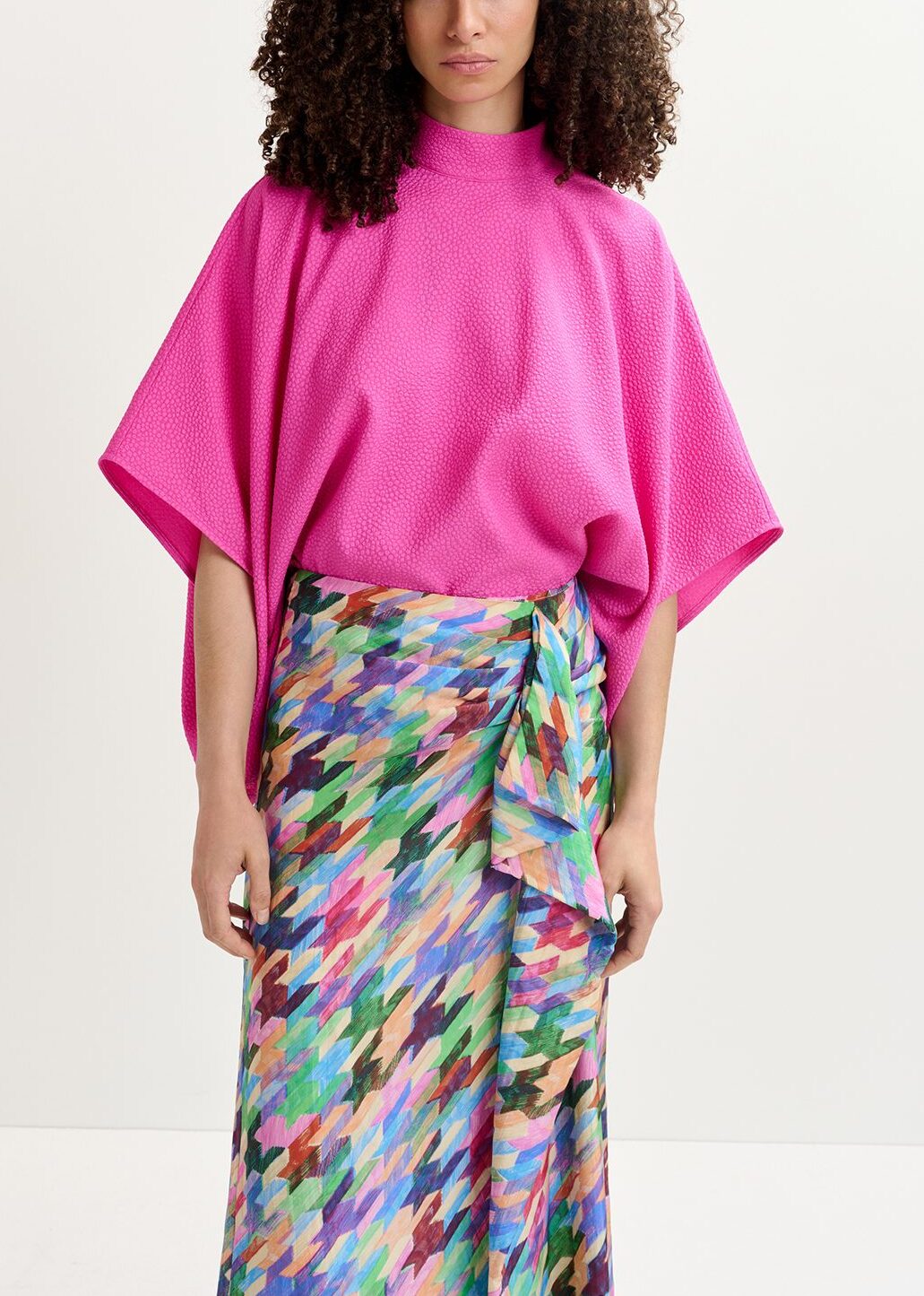 Fuchsia oversized top met opstaande kraag RE—SSENTIEL | Essentiel second hand