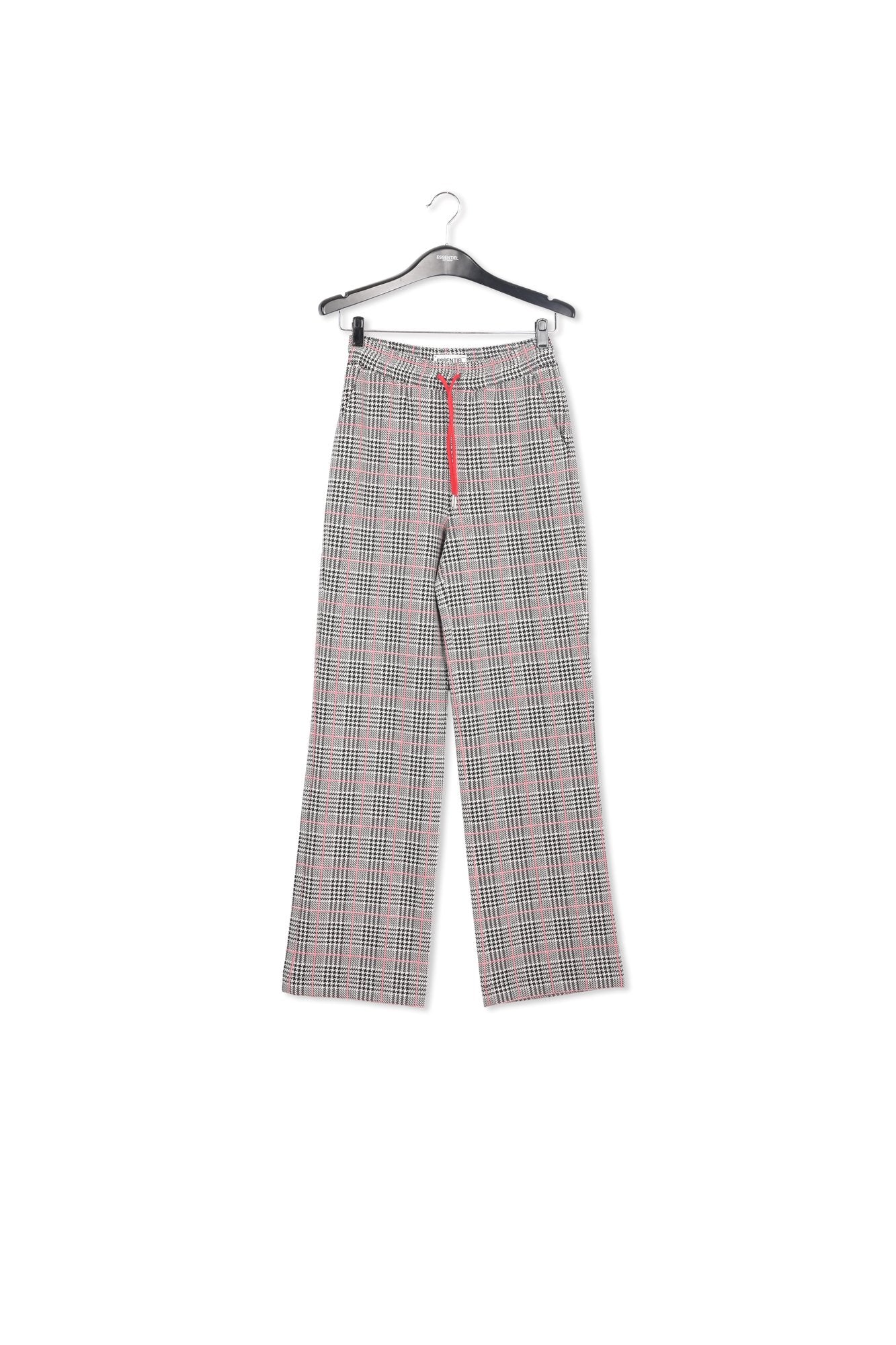 Zonzai pantalons RE—SSENTIEL | Essentiel second hand