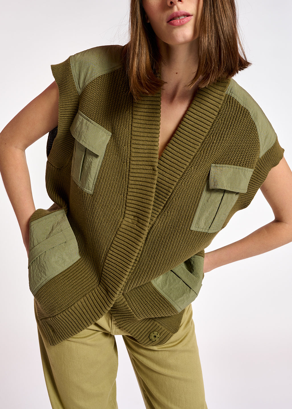 Khaki sleeveless utility-inspired cardigan RE—SSENTIEL | Essentiel second hand