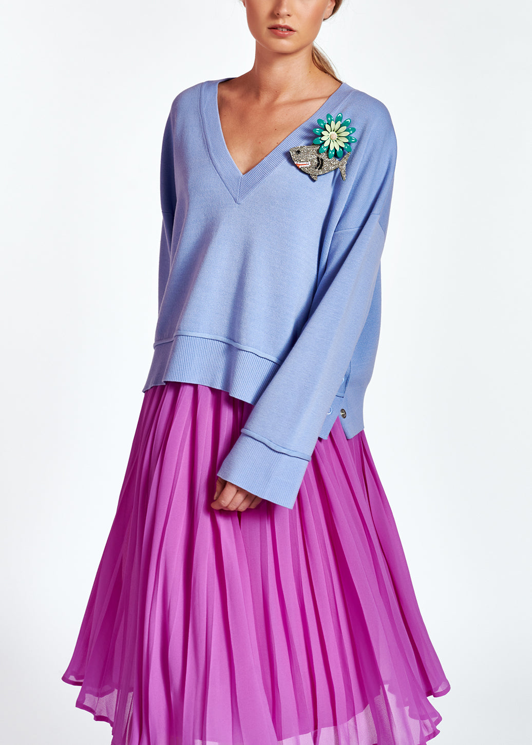 Pull carré bleu clair à encolure v RE—SSENTIEL | Essentiel second hand