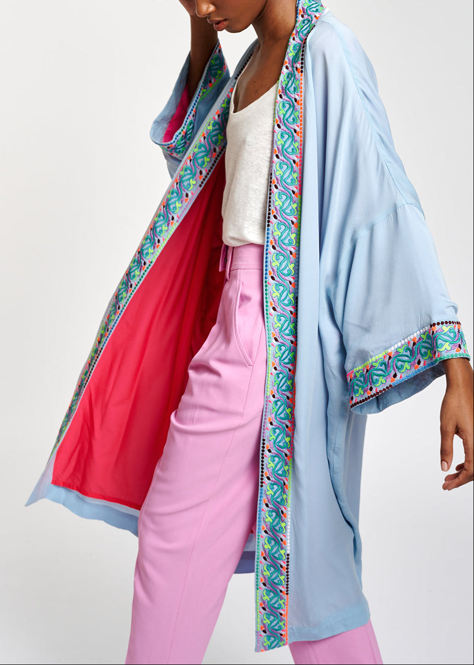 Kimono bleu clair aux broderies multicolores RE—SSENTIEL | Essentiel second hand