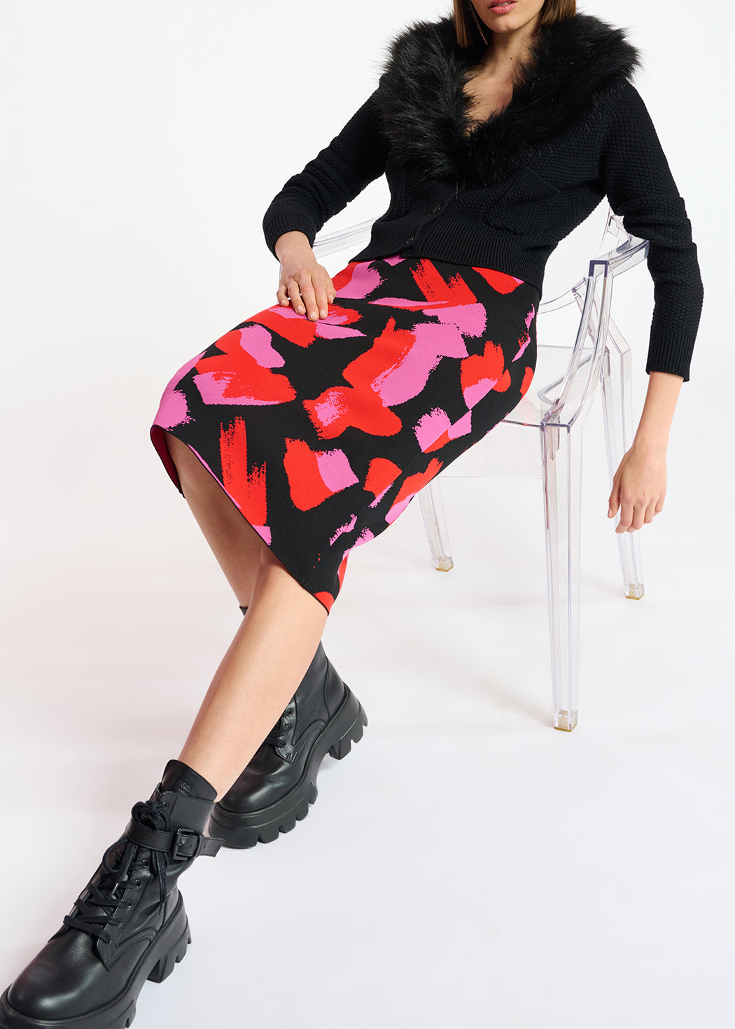 Midirok in zwart, rood en fuchsia jacquard RE—SSENTIEL | Essentiel second hand