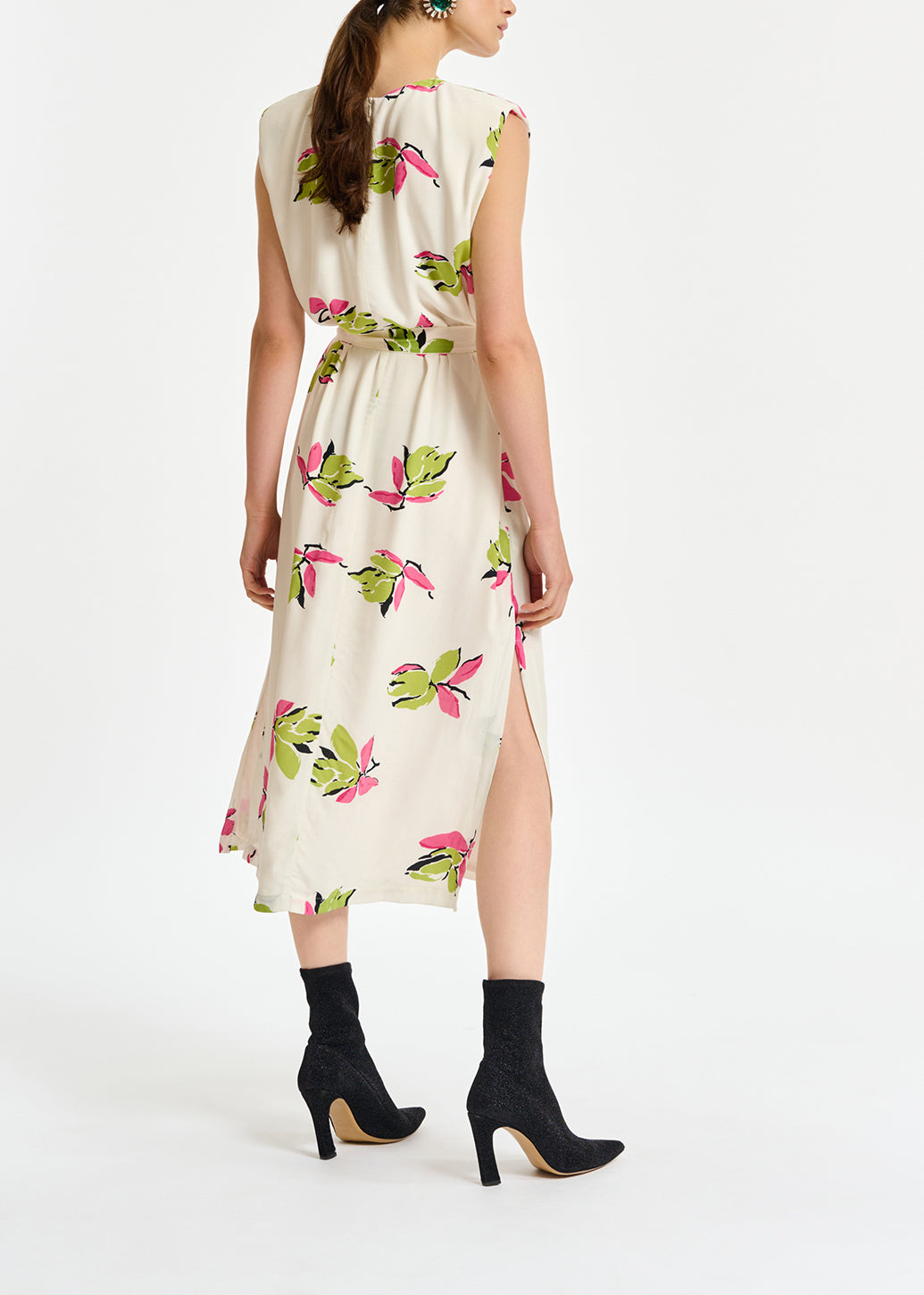 Gebroken witte midi-bloemenjurk met schoudervulling RE—SSENTIEL | Essentiel second hand