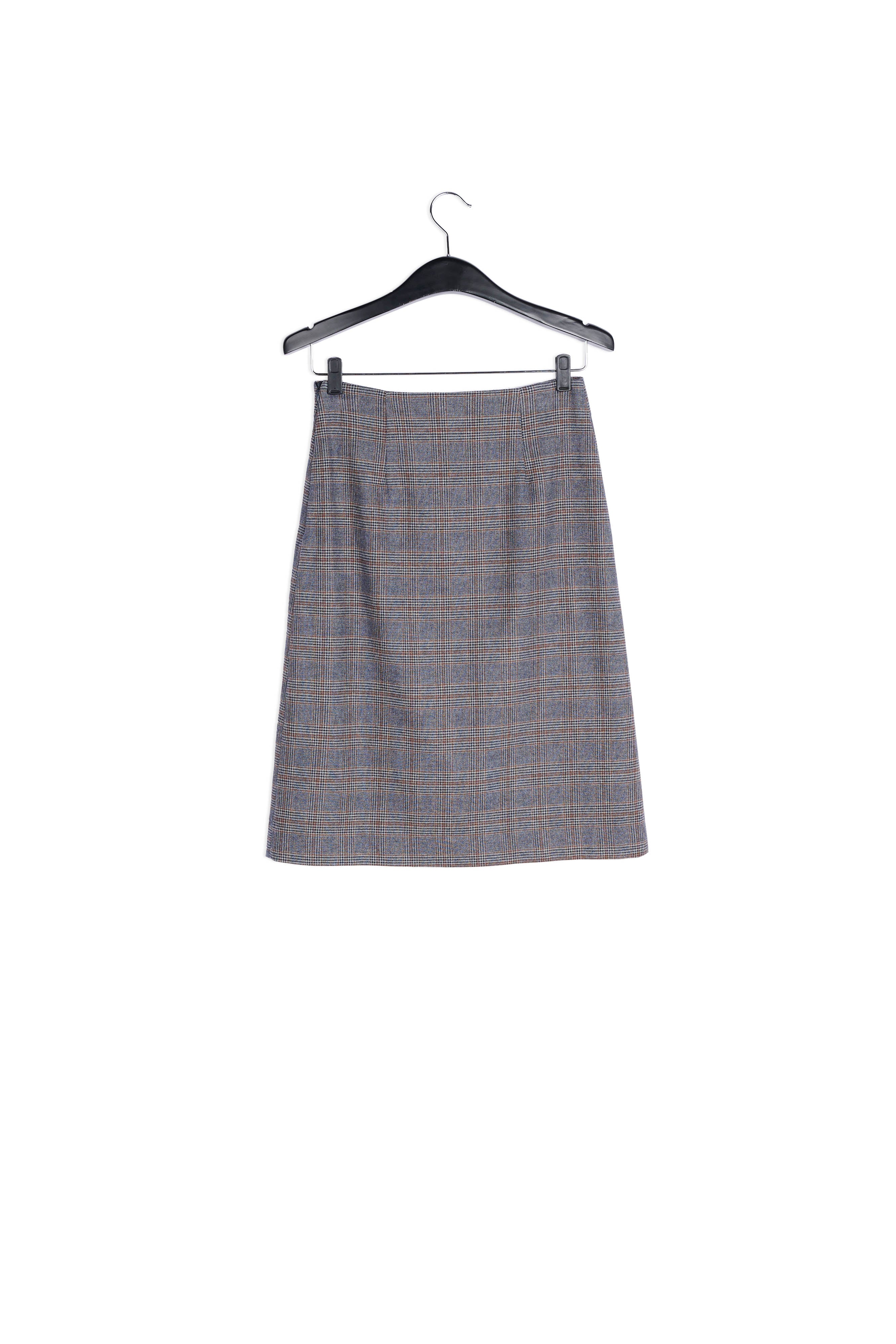 Grey checked knee skirt with flounce and slit RE—SSENTIEL | Essentiel second hand