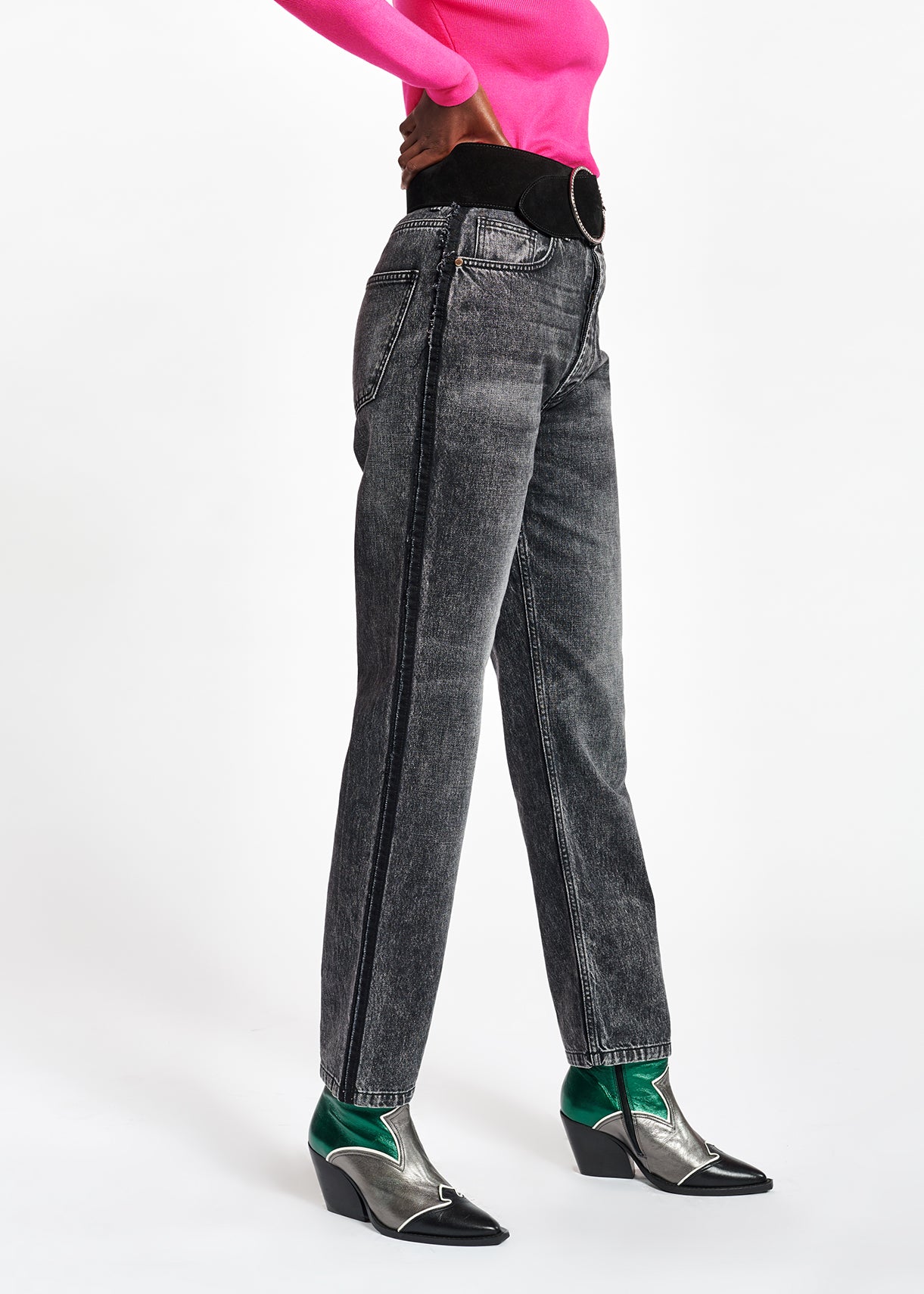 Jean gris foncé aux jambes droites RE—SSENTIEL | Essentiel second hand