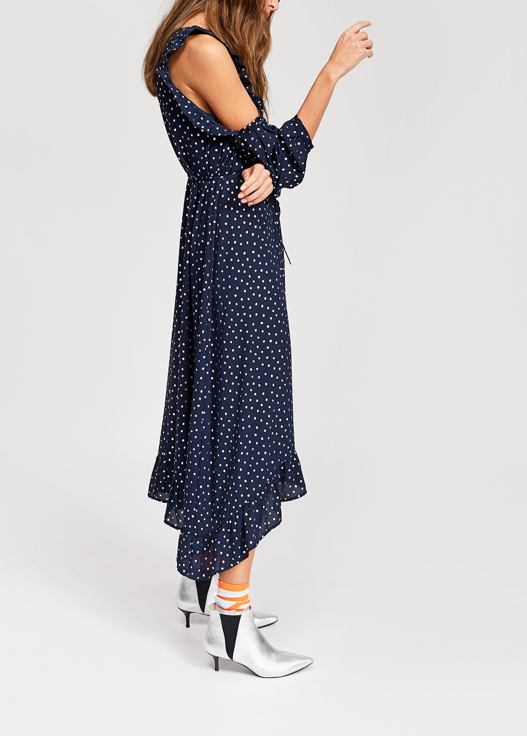 Dark blue open shoulder midi dress with silver polka dots RE—SSENTIEL | Essentiel second hand