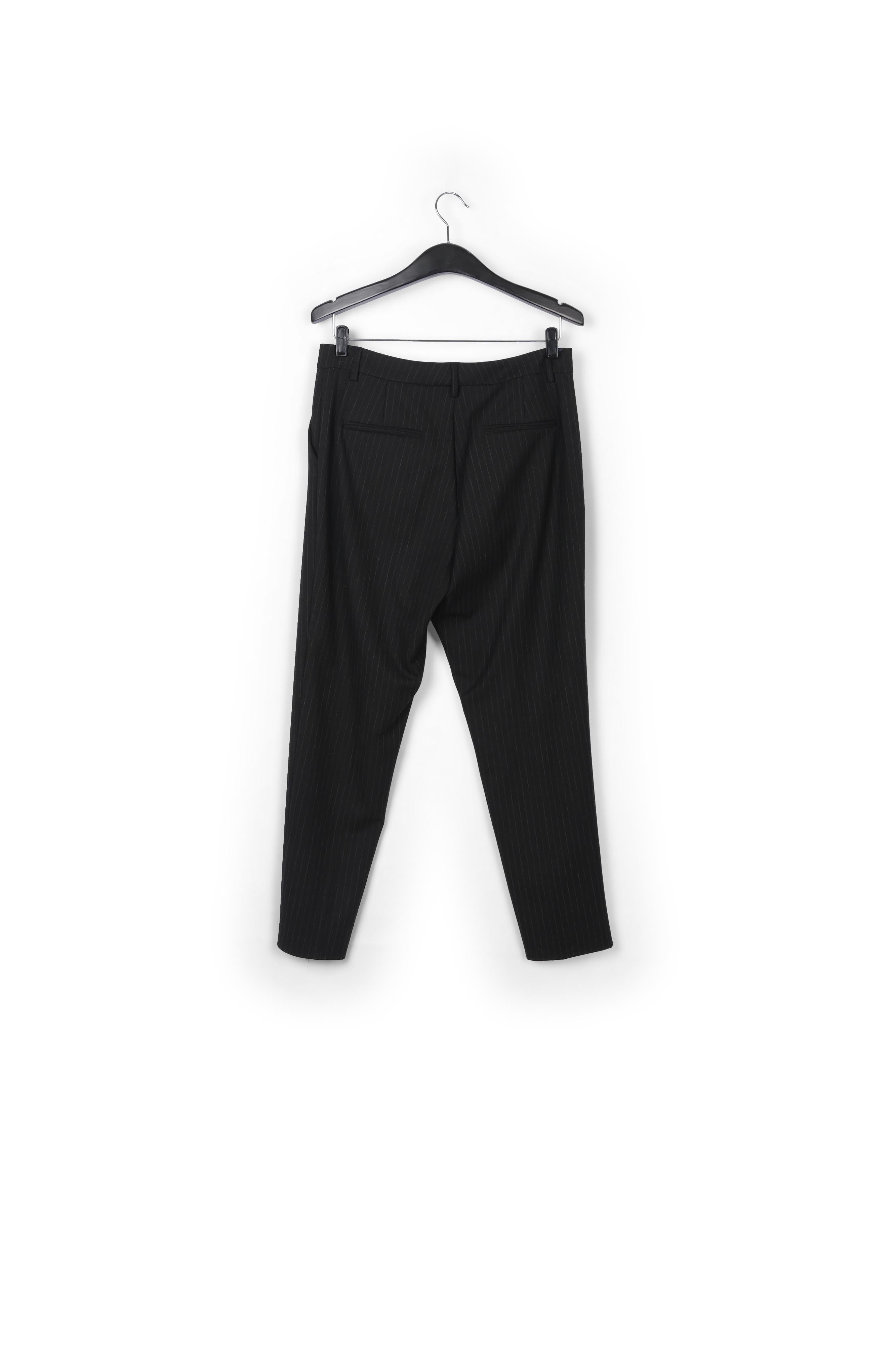 Zwarte, geklede broek met fijn streepmotief RE—SSENTIEL | Essentiel second hand