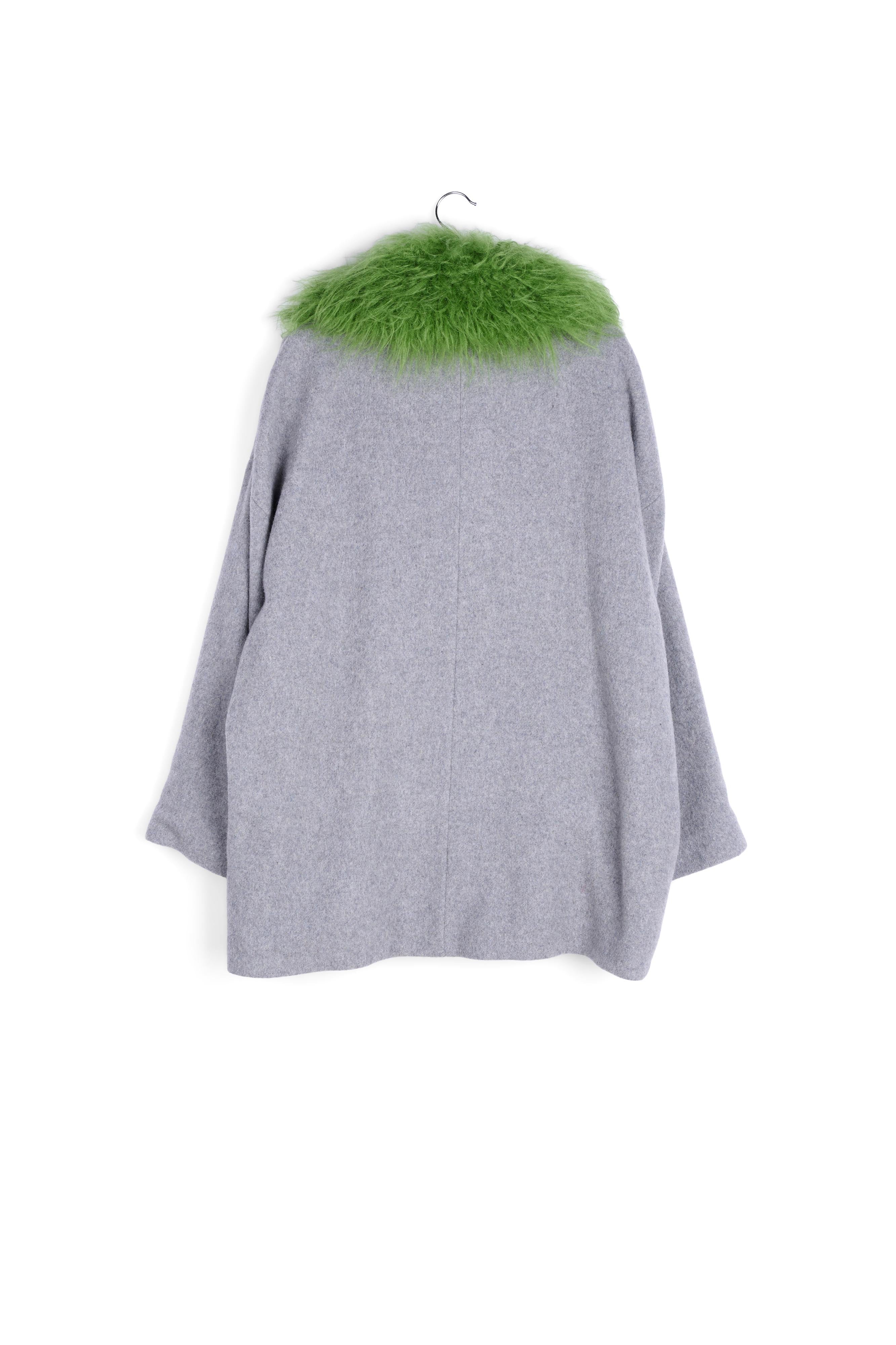 Grey wool-blend coat with green faux fur collar RE—SSENTIEL | Essentiel second hand
