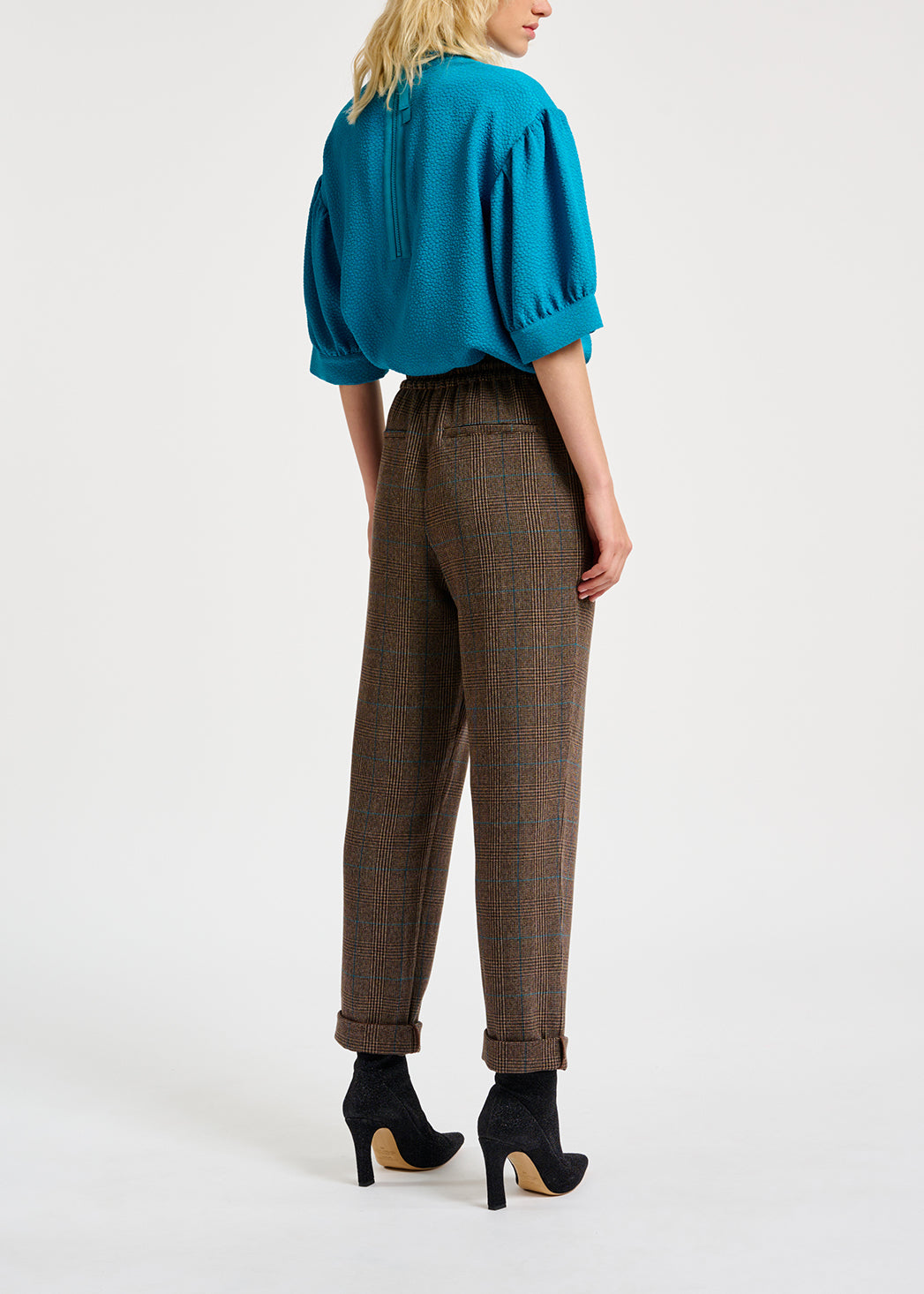 Pantalon brun à  carreaux noirs et bleus RE—SSENTIEL | Essentiel second hand