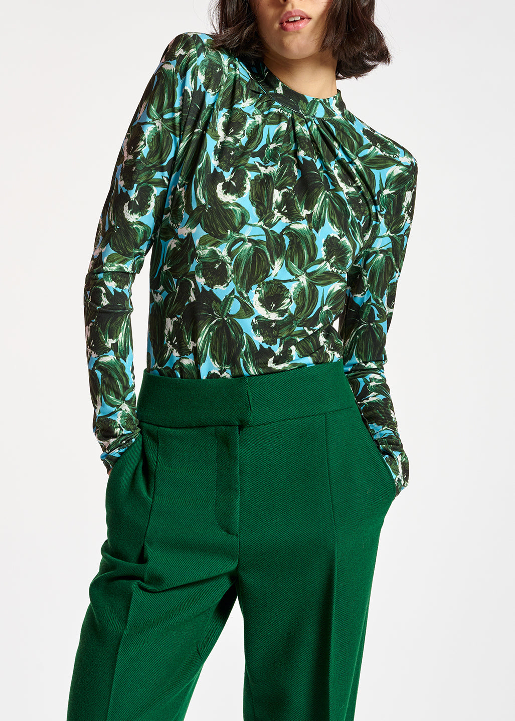Blue and dark green leaf-print mock neck top RE—SSENTIEL | Essentiel second hand