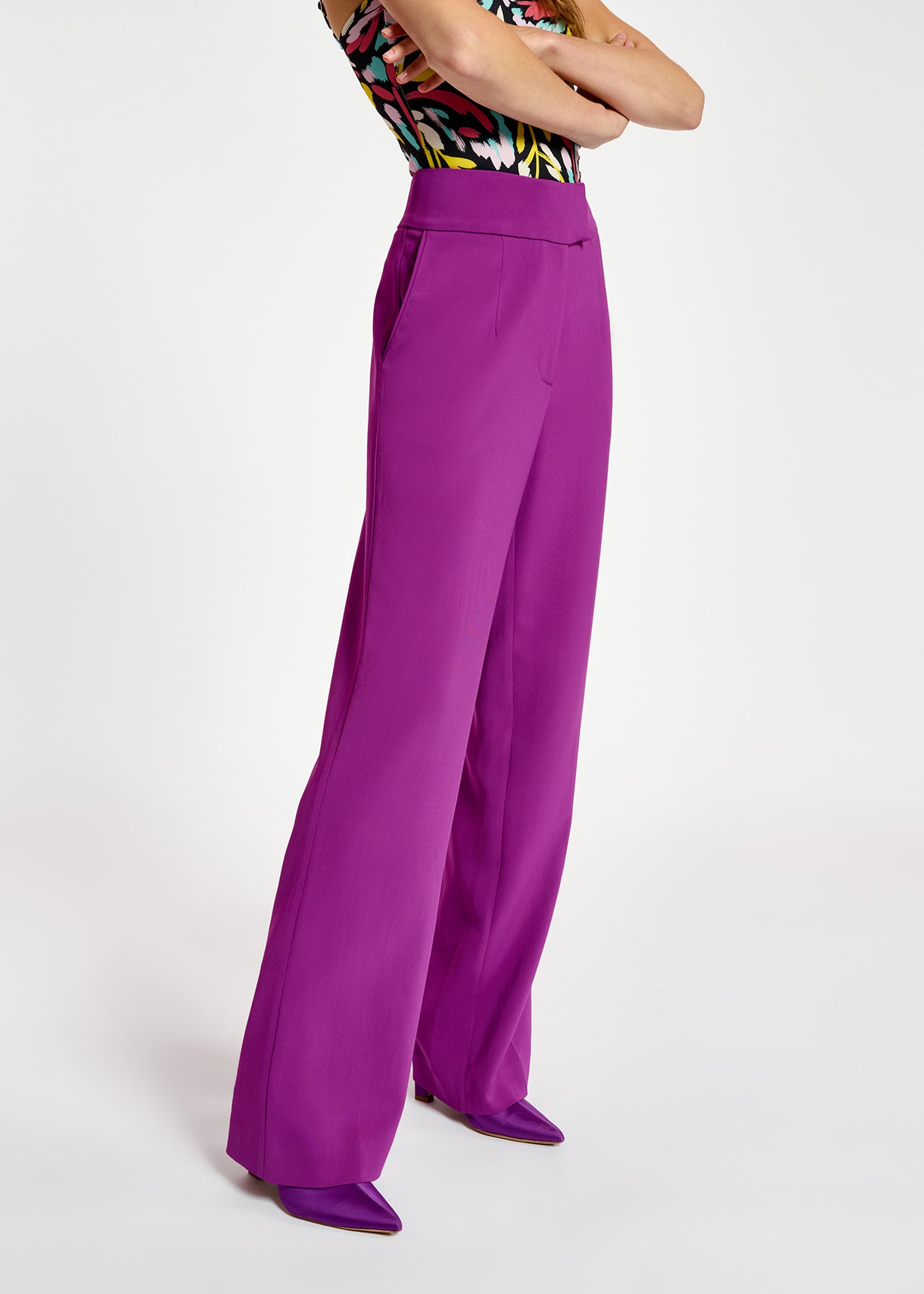 Purple viscose-satin straight-leg pants RE—SSENTIEL | Essentiel second hand