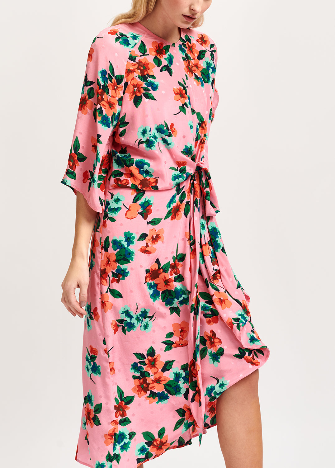 Robe midi rose en soie à fleurs et à pois RE—SSENTIEL | Essentiel second hand