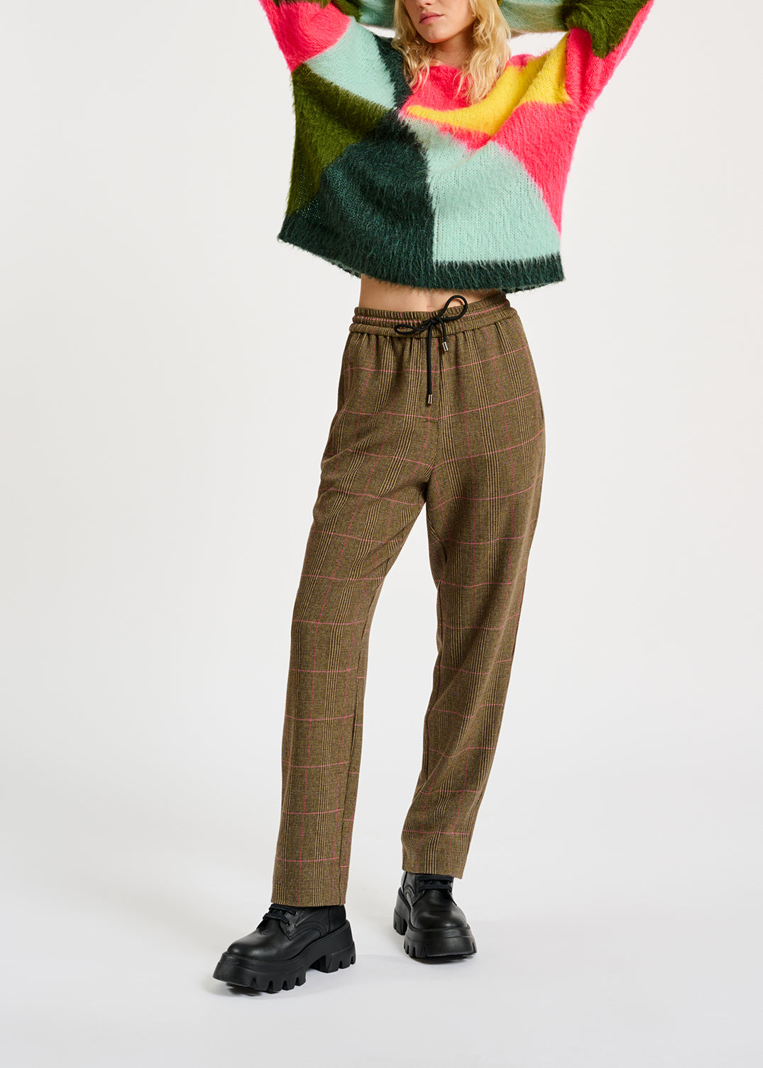 Pull en tricot intarsia vert foncé, bleu et rouge RE—SSENTIEL | Essentiel second hand