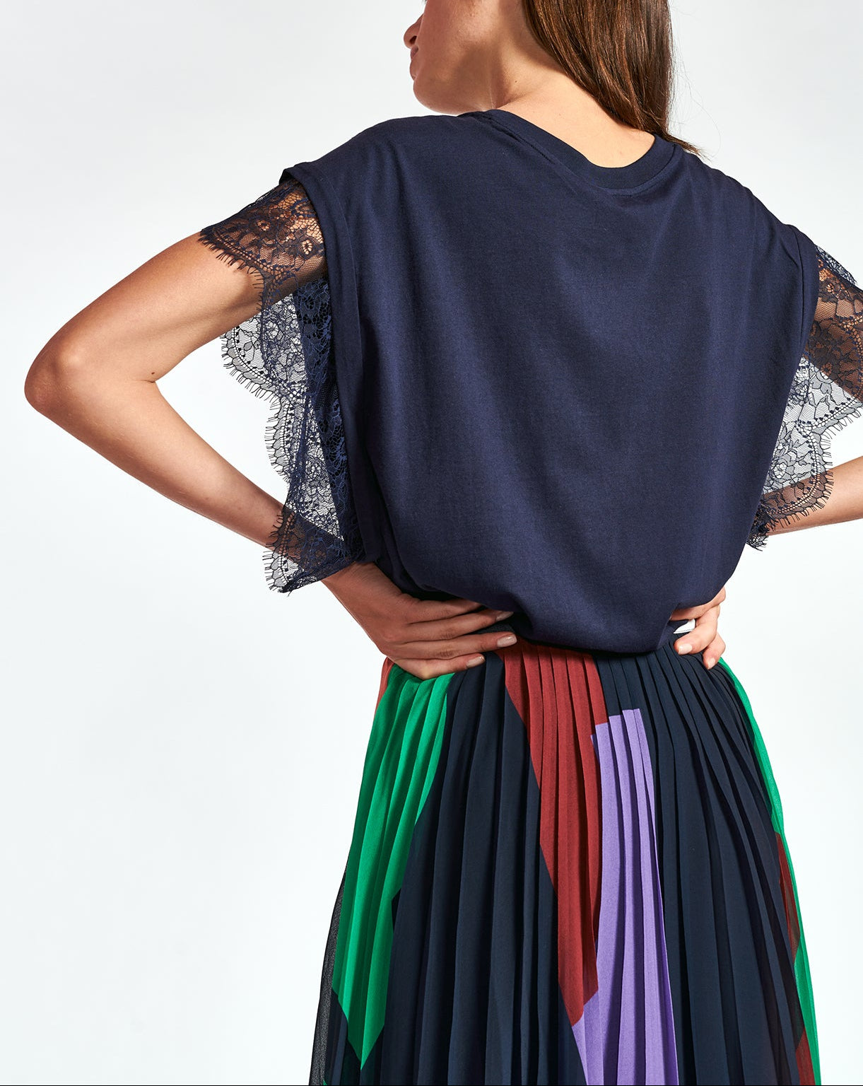 T-shirt en coton bio bleu foncé avec dentelle RE—SSENTIEL | Essentiel second hand