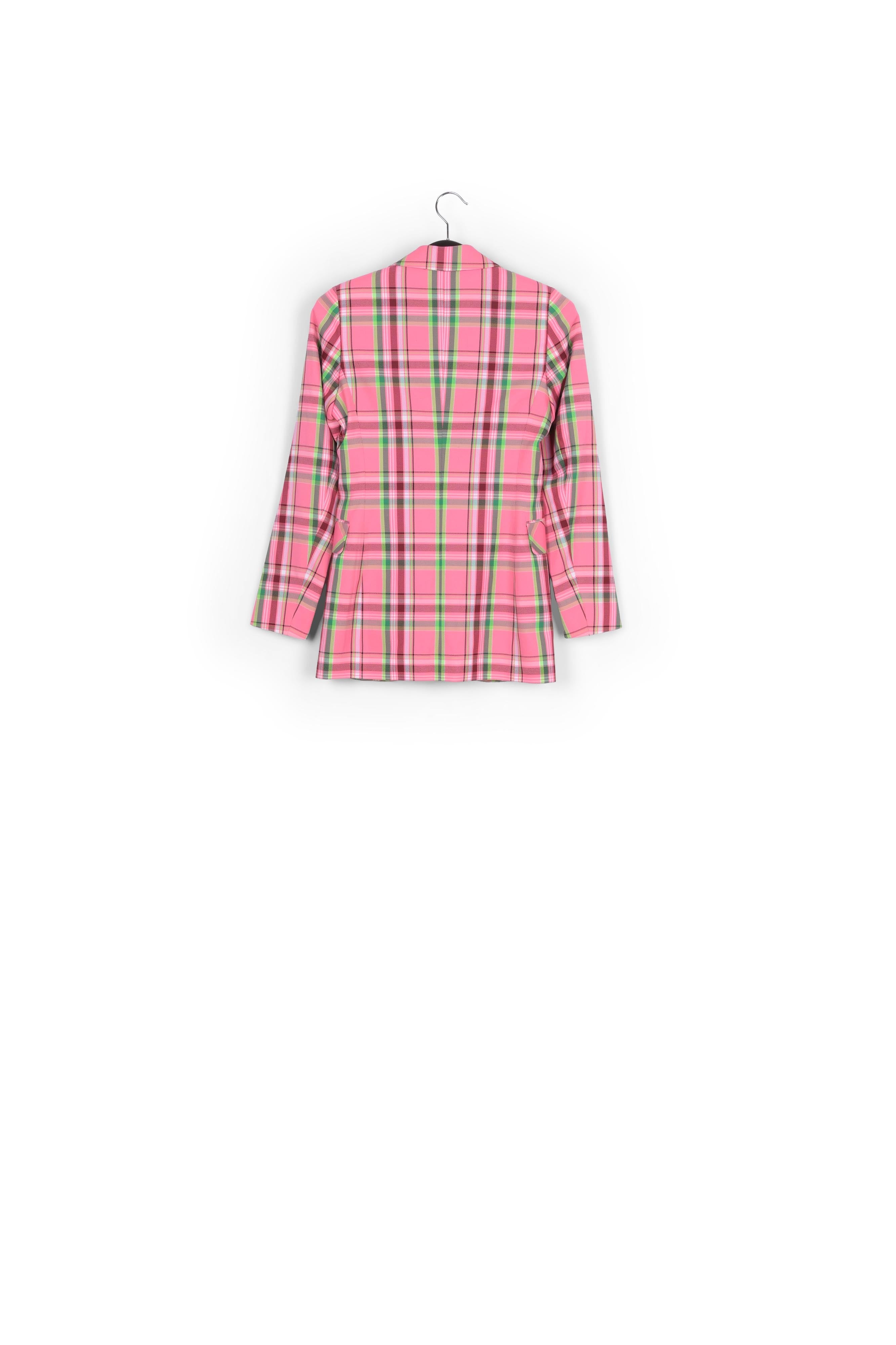 Simo veste RE—SSENTIEL | Essentiel second hand