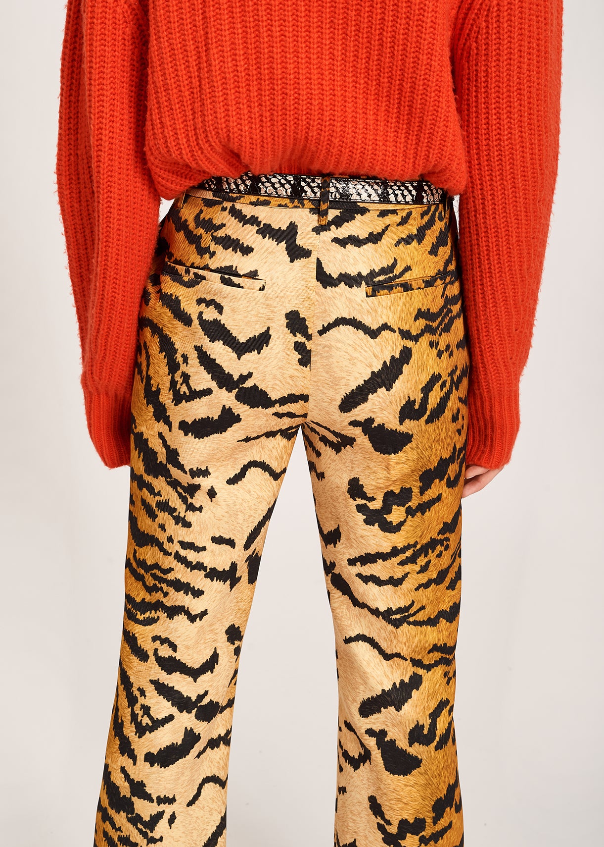 Pantalon tailleur à imprimé tigre RE—SSENTIEL | Essentiel second hand