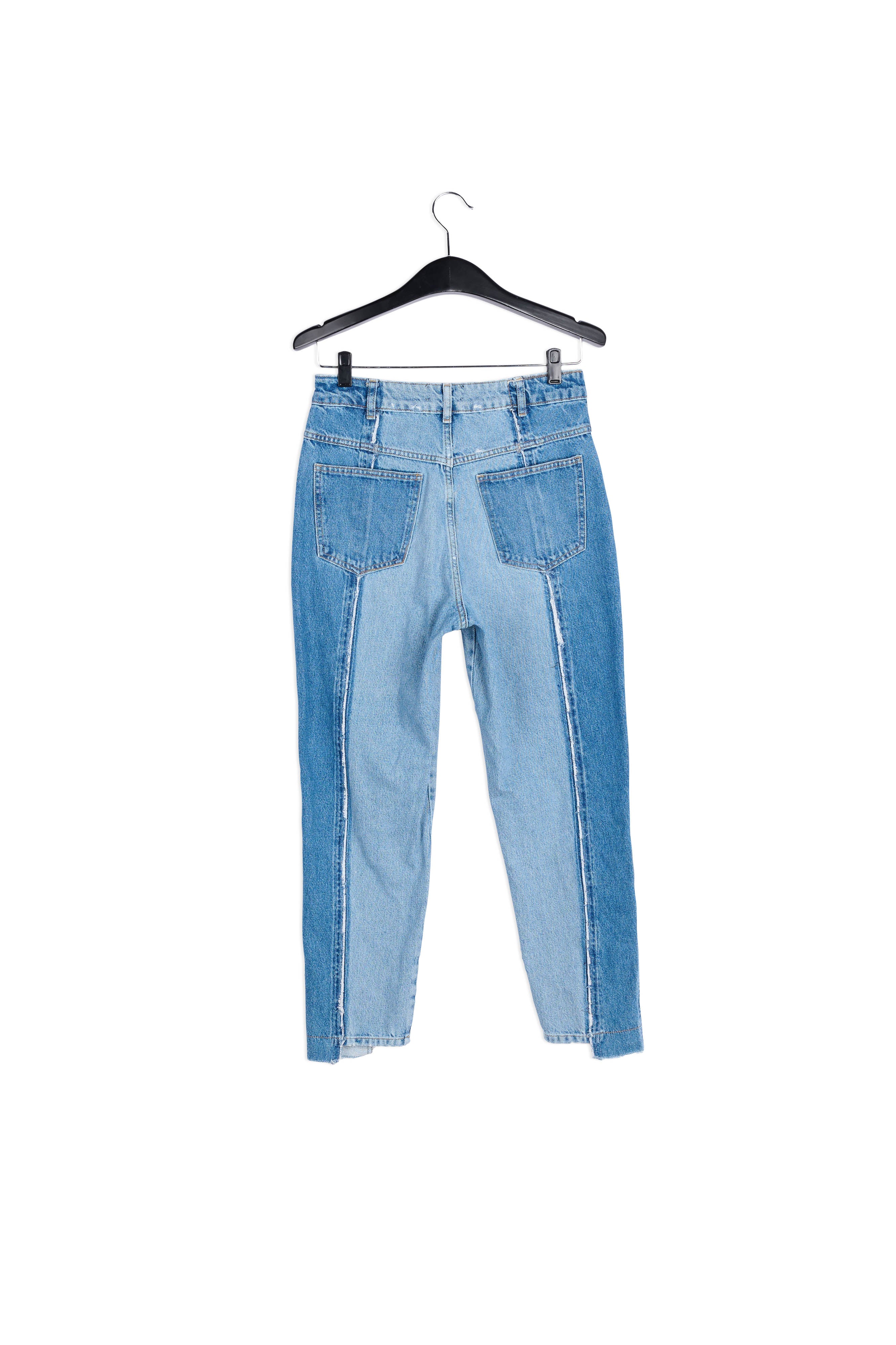 Tweekleurige gerafelde boyfriend jeans RE—SSENTIEL | Essentiel second hand