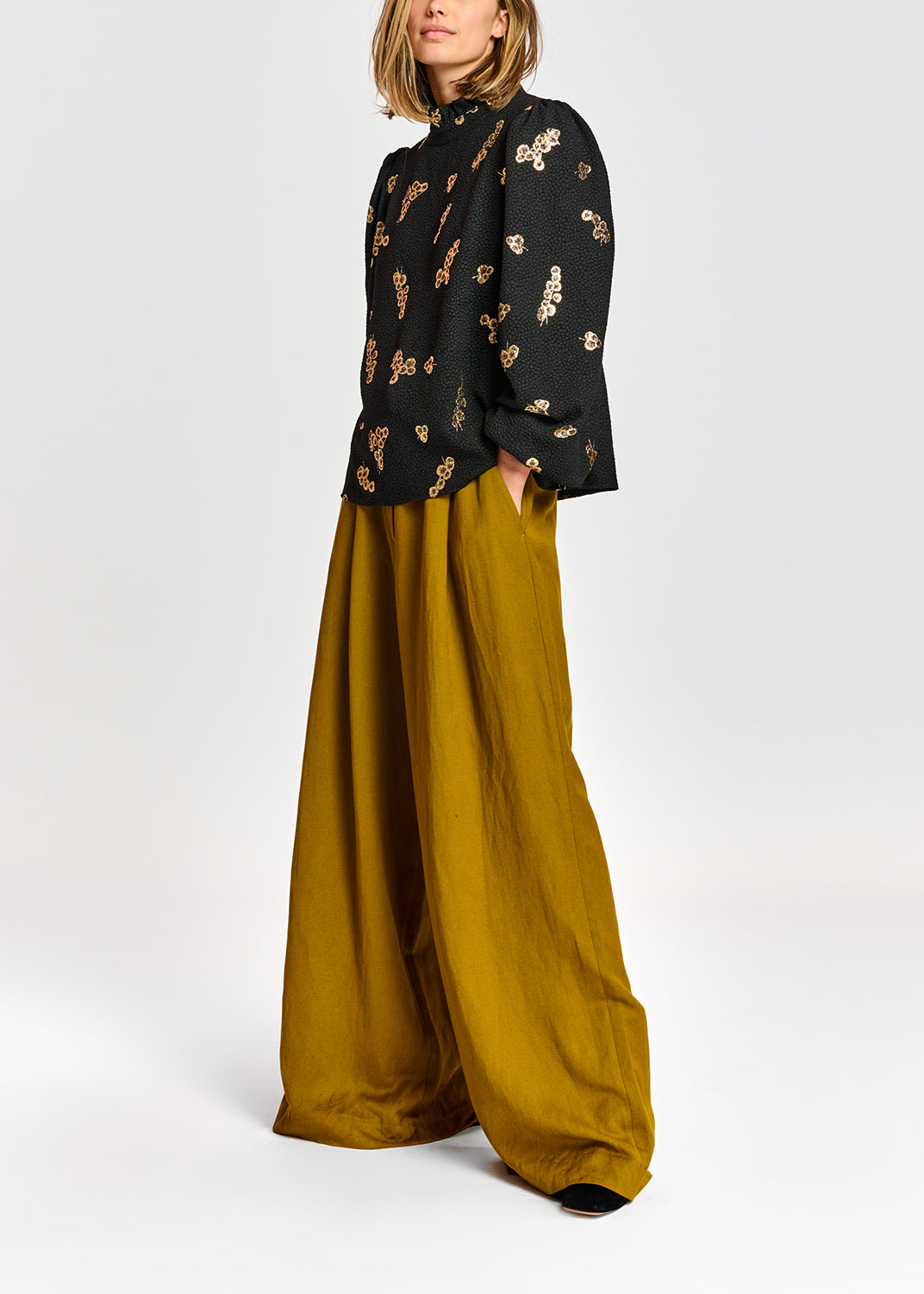 Adries ruffle collar top RE—SSENTIEL | Essentiel second hand