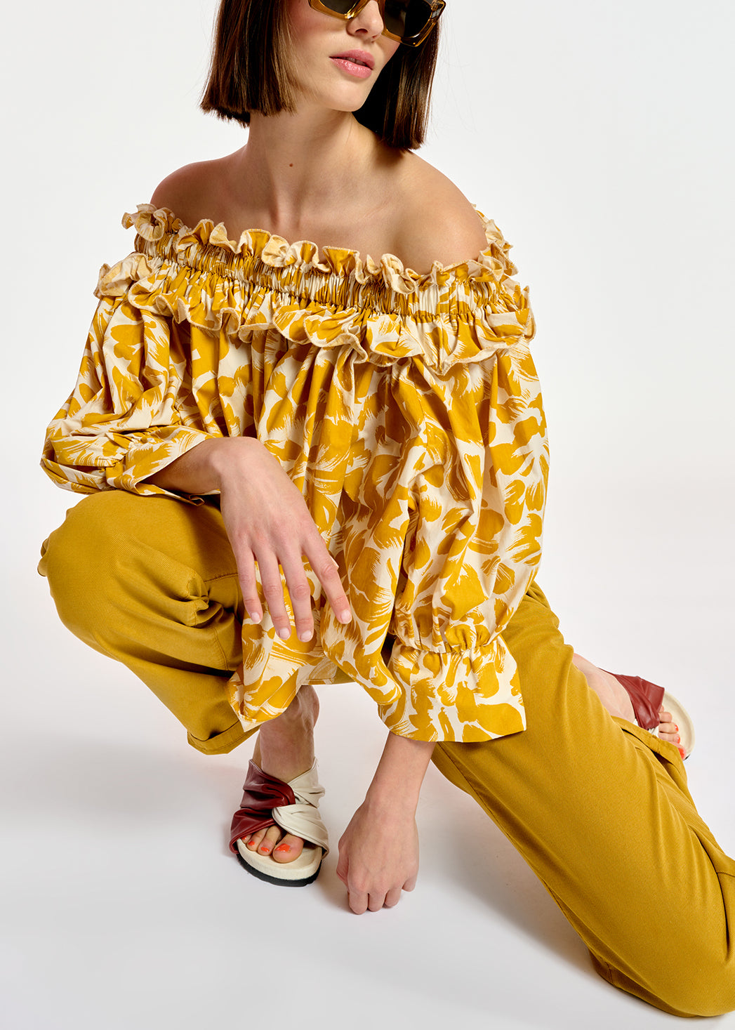 Gele en witte tropische top met blote schouders RE—SSENTIEL | Essentiel second hand