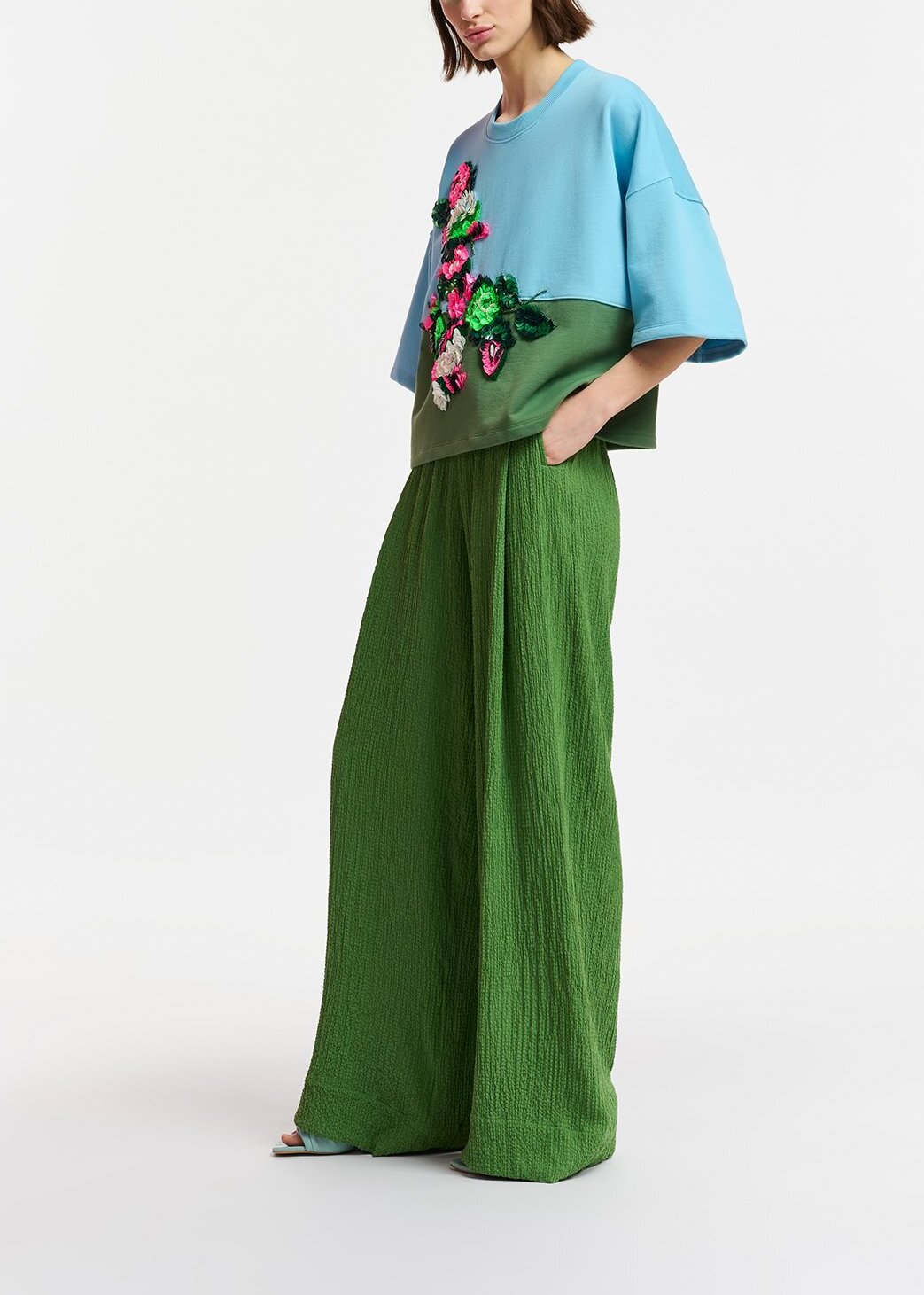 Sweatshirt bleu et vert foncé à manches courtes et paillettes RE—SSENTIEL | Essentiel second hand